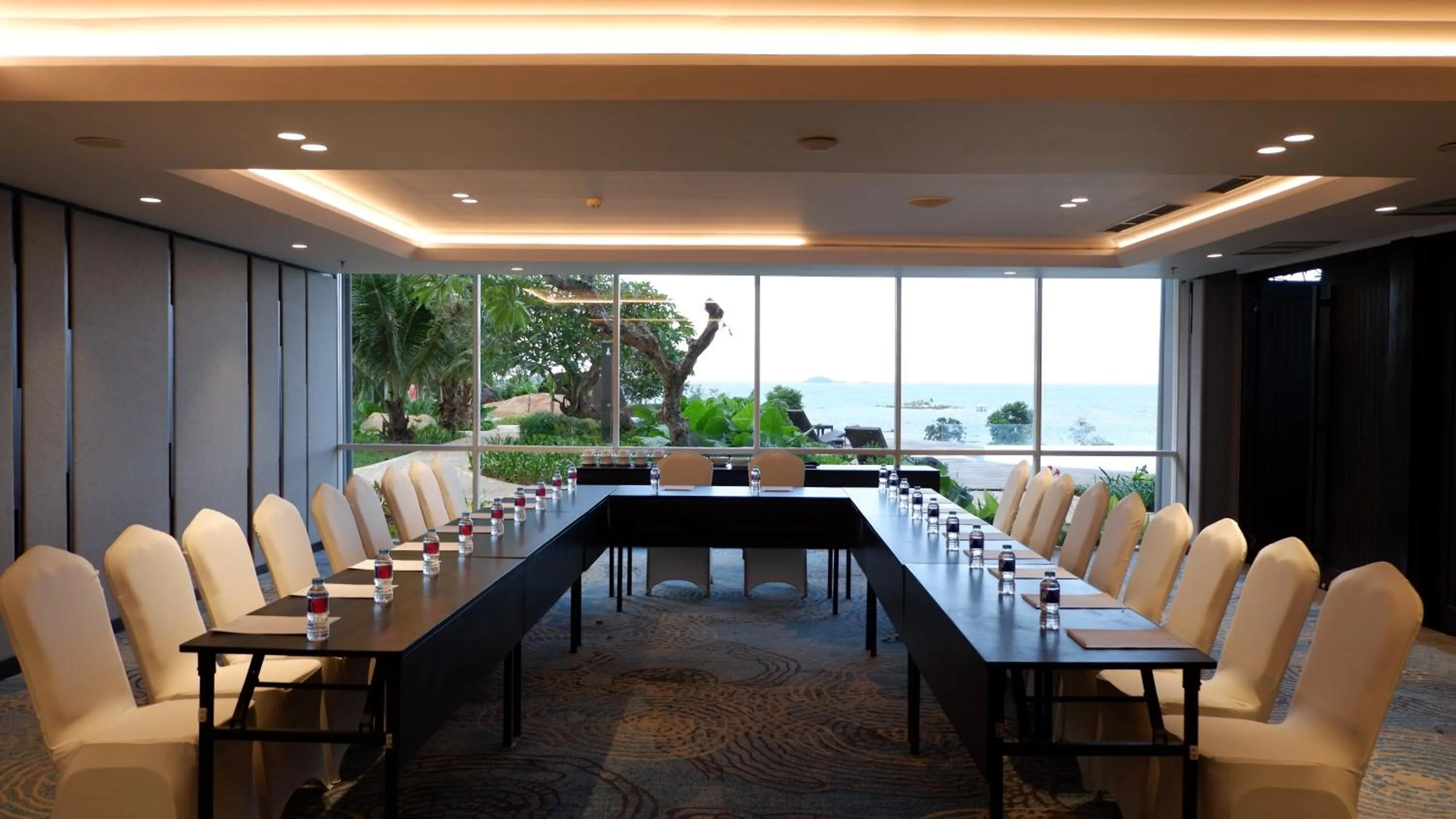 Meeting/conference room in Swiss-Belresort Belitung