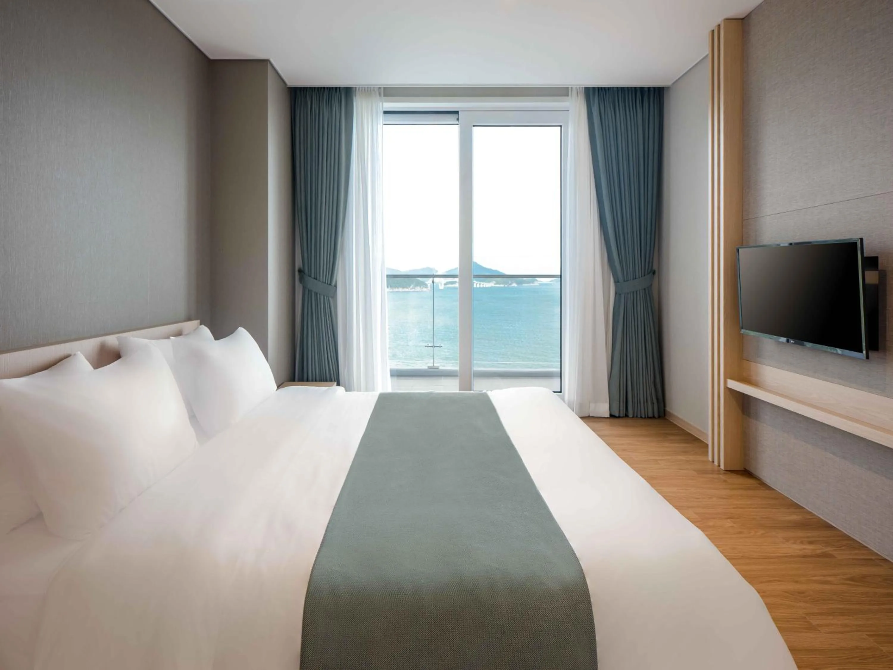 Bed in Hanwha Resort Geoje Belvedere