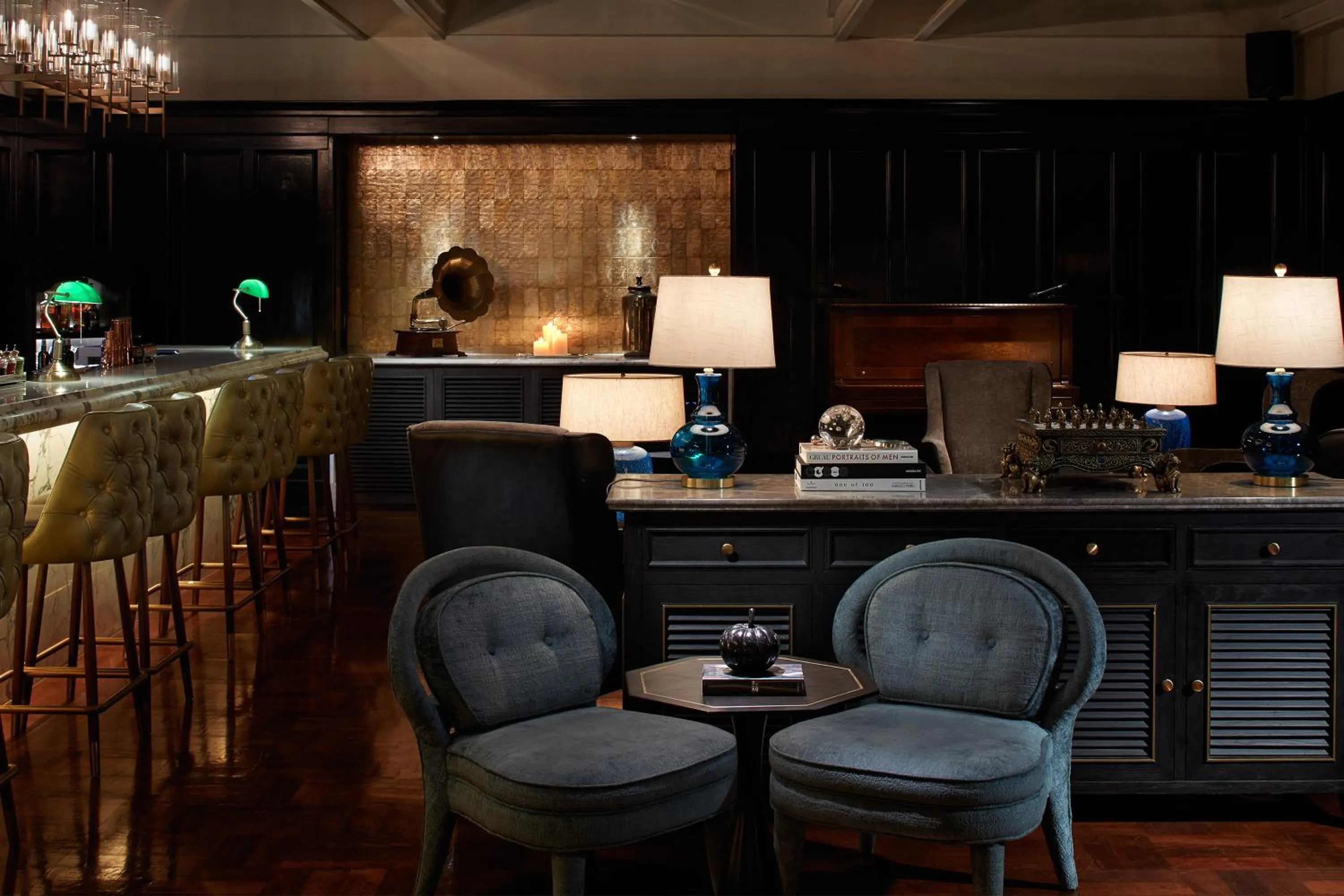 Lounge or bar in The ERAVATI Sule Grand Yangon