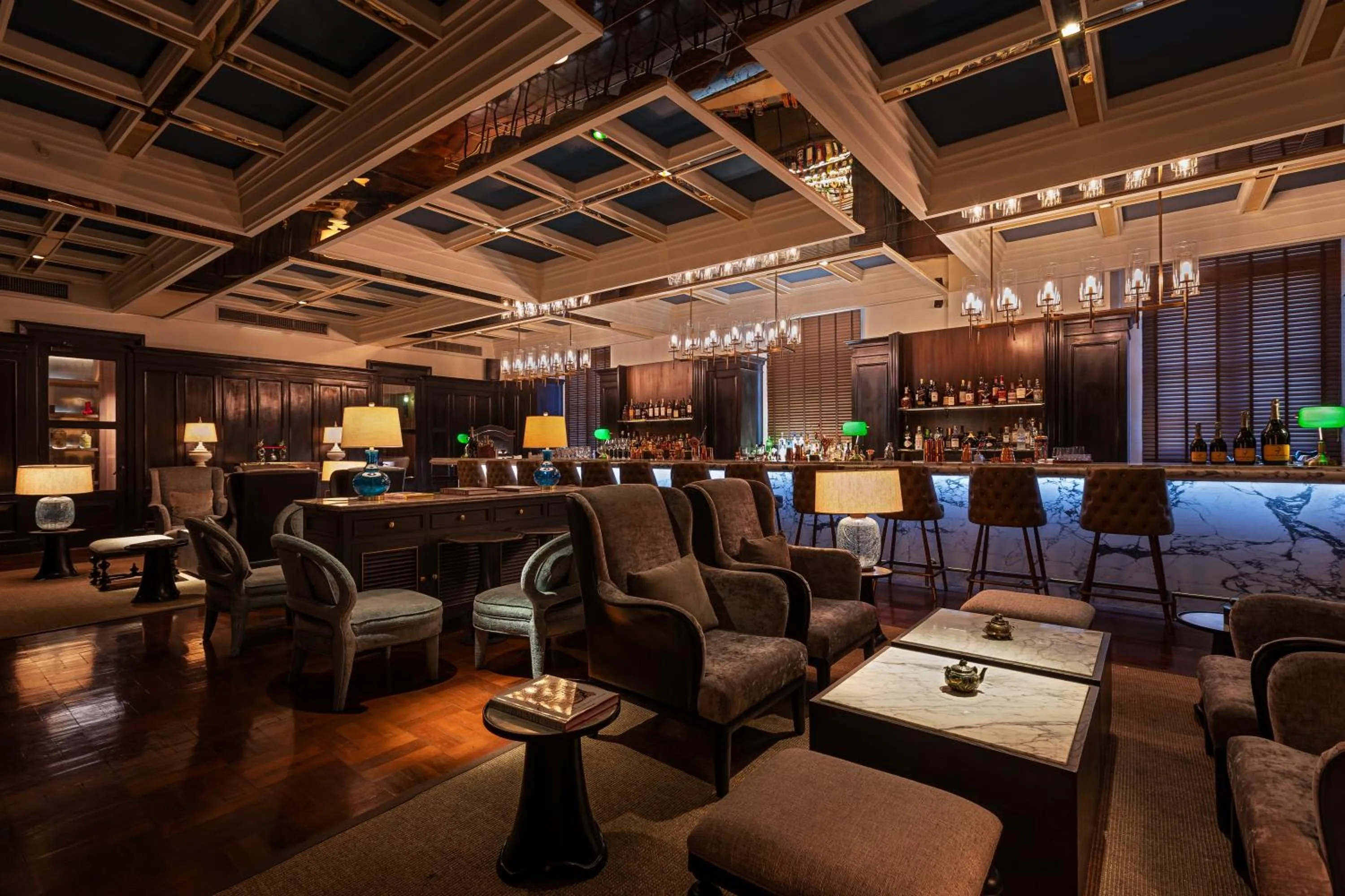 Lounge or bar in The ERAVATI Sule Grand Yangon
