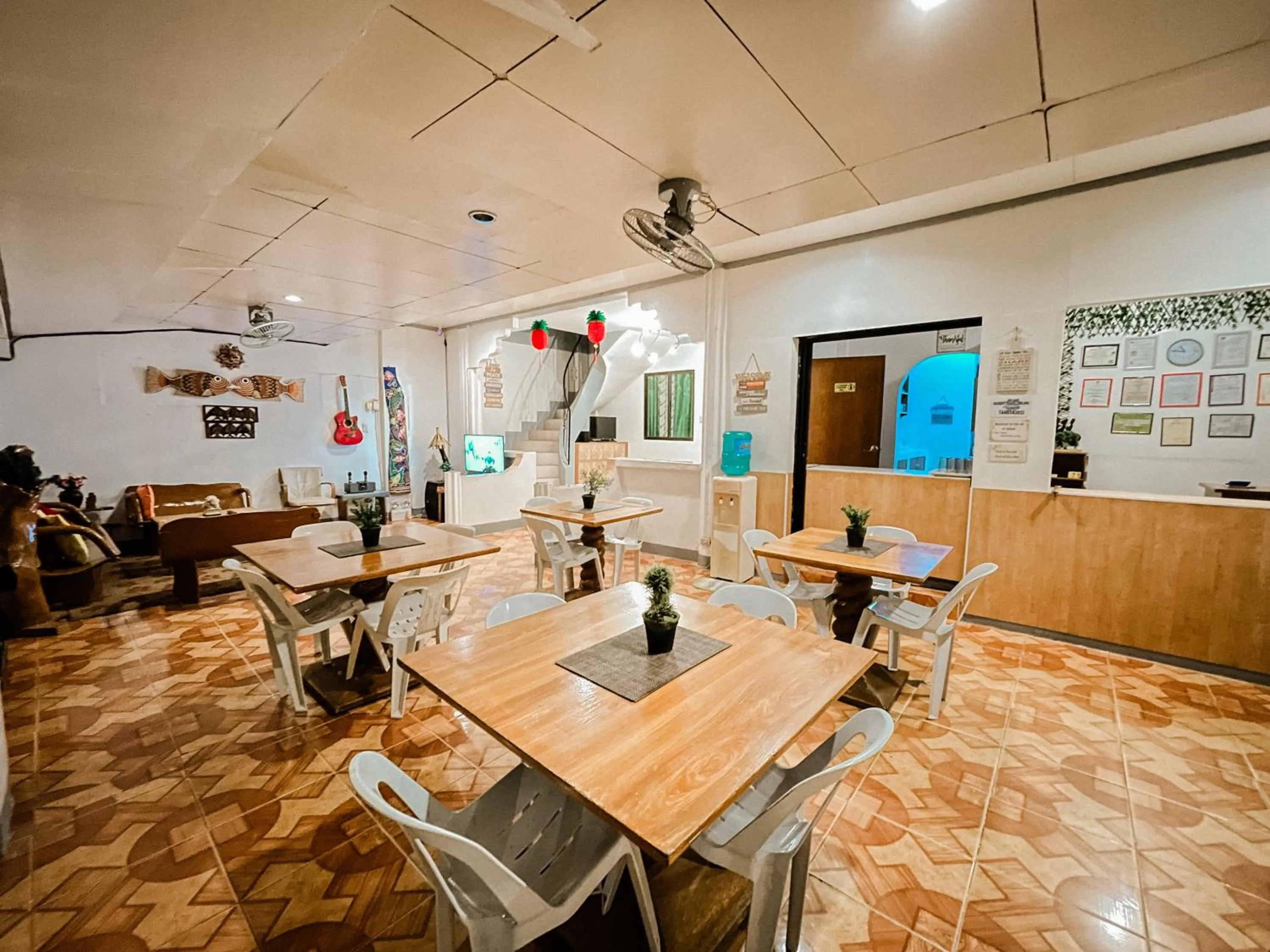 Mario's Travellers Inn