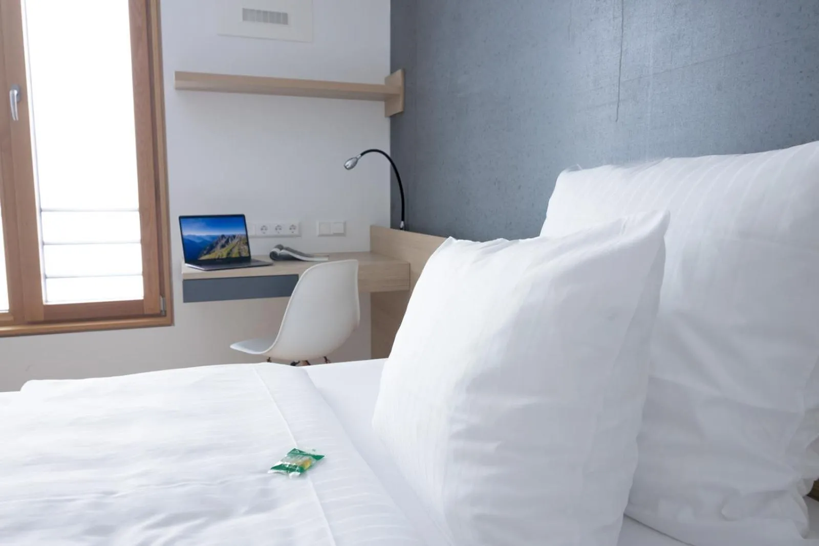 Photo of the whole room, Bed in DEKRA Congresshotel Wart