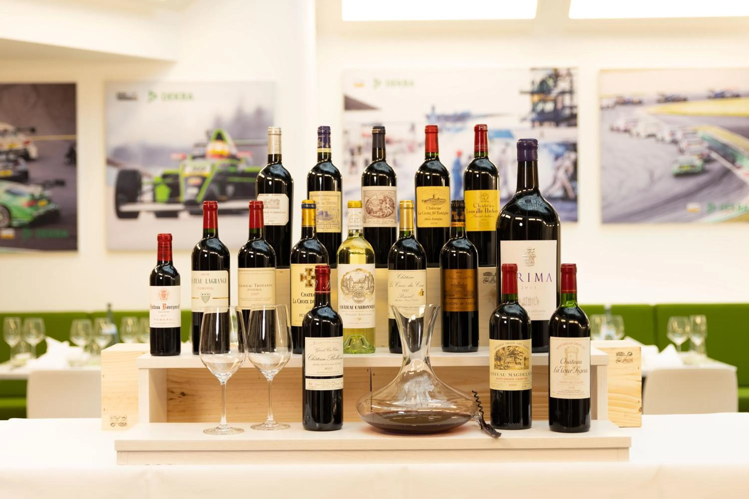 Restaurant/places to eat in DEKRA Congresshotel Wart