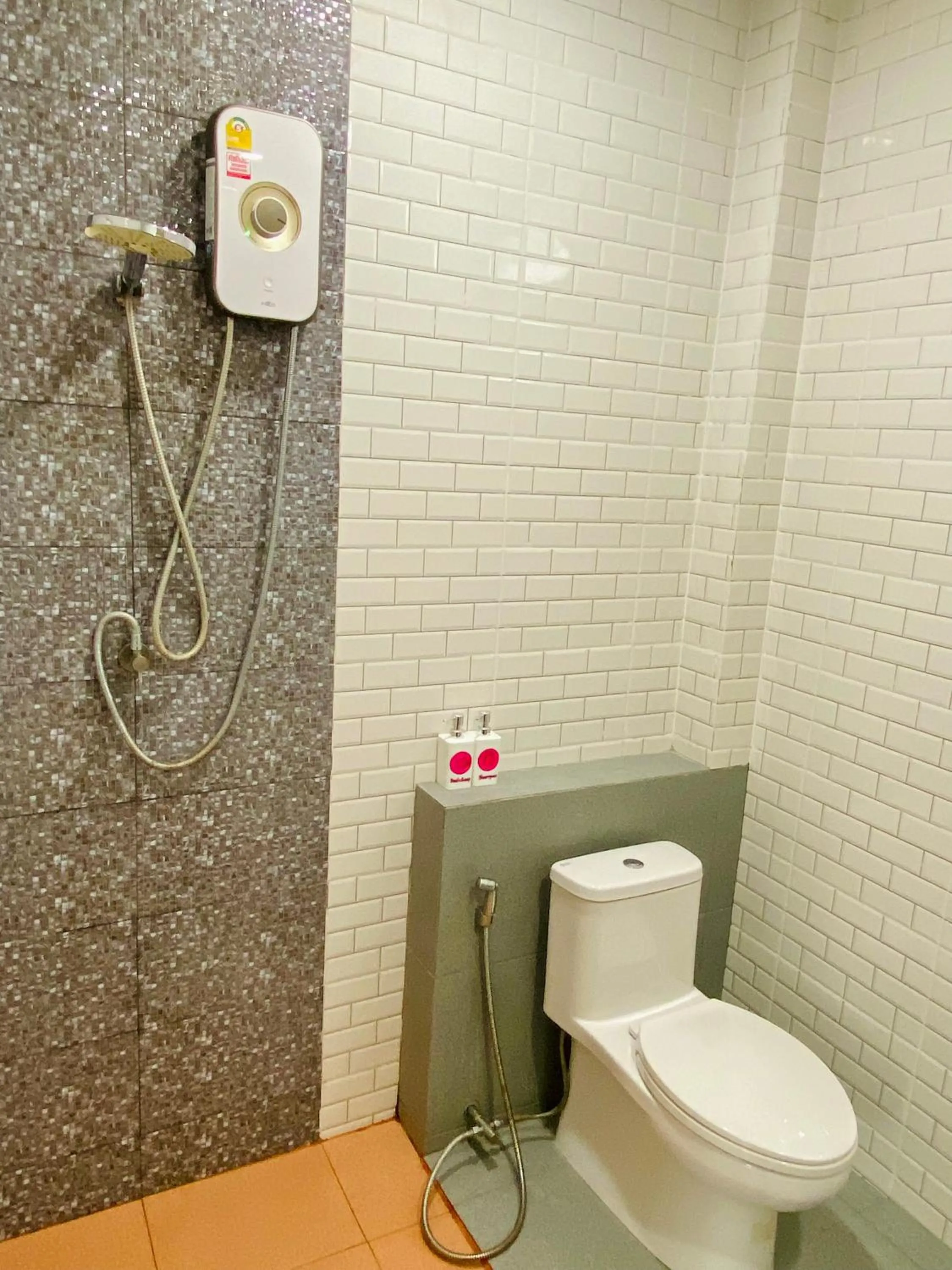 Shower in Khum Laanta Resort - SHA Extra Plus