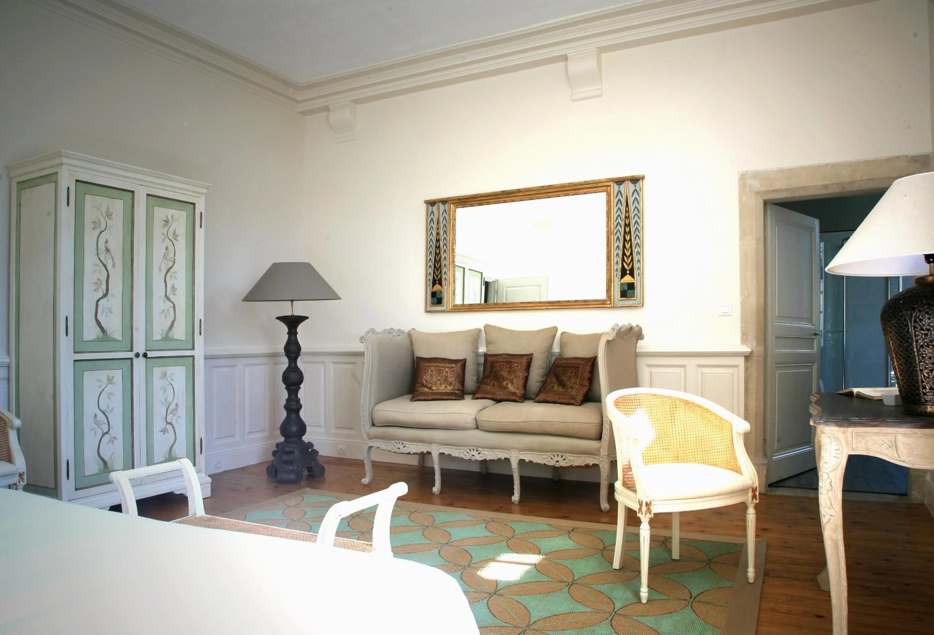 Seating area, Bed in Le Manoir de La Fieffe