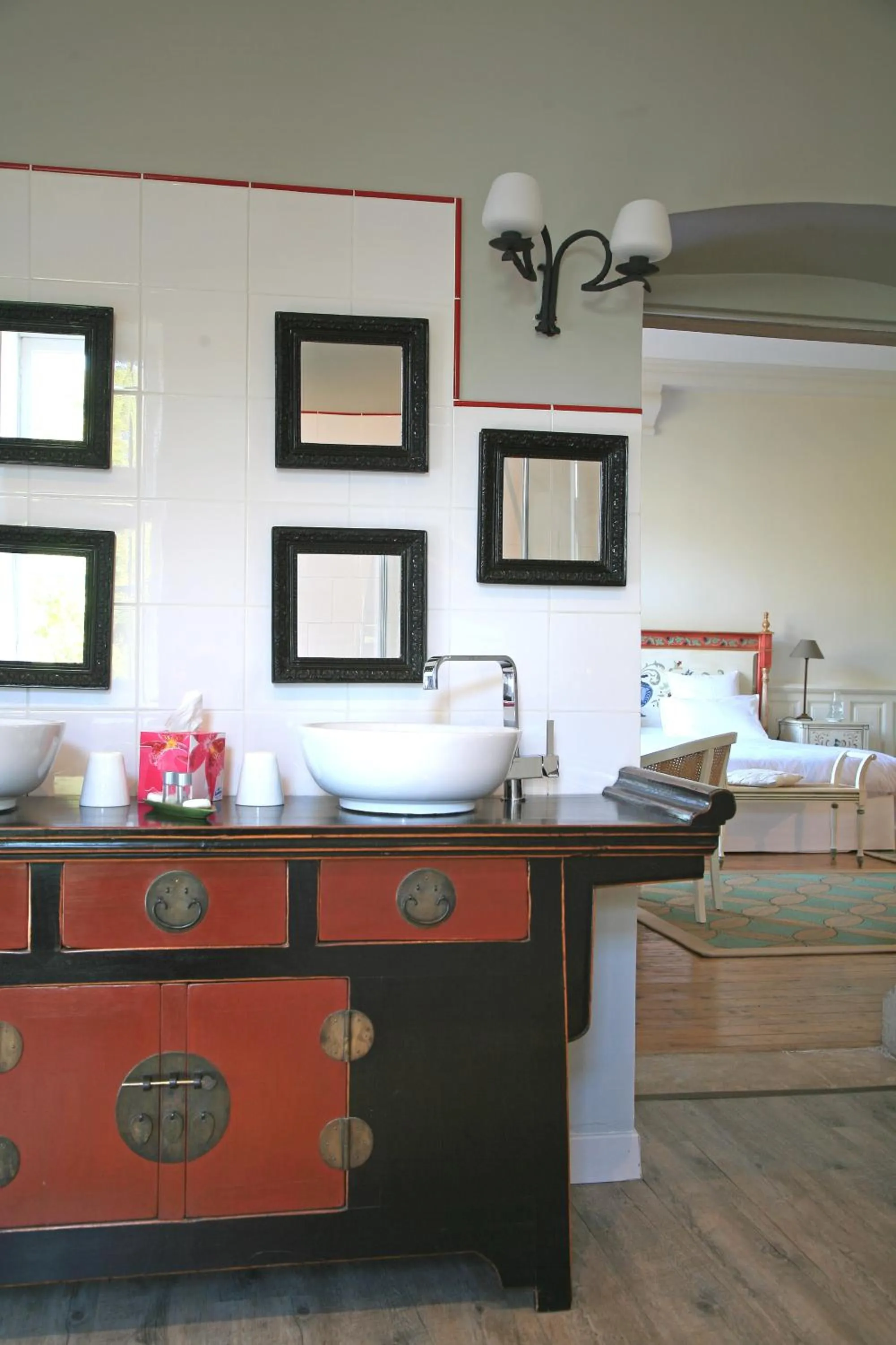 Bathroom, Bed in Le Manoir de La Fieffe