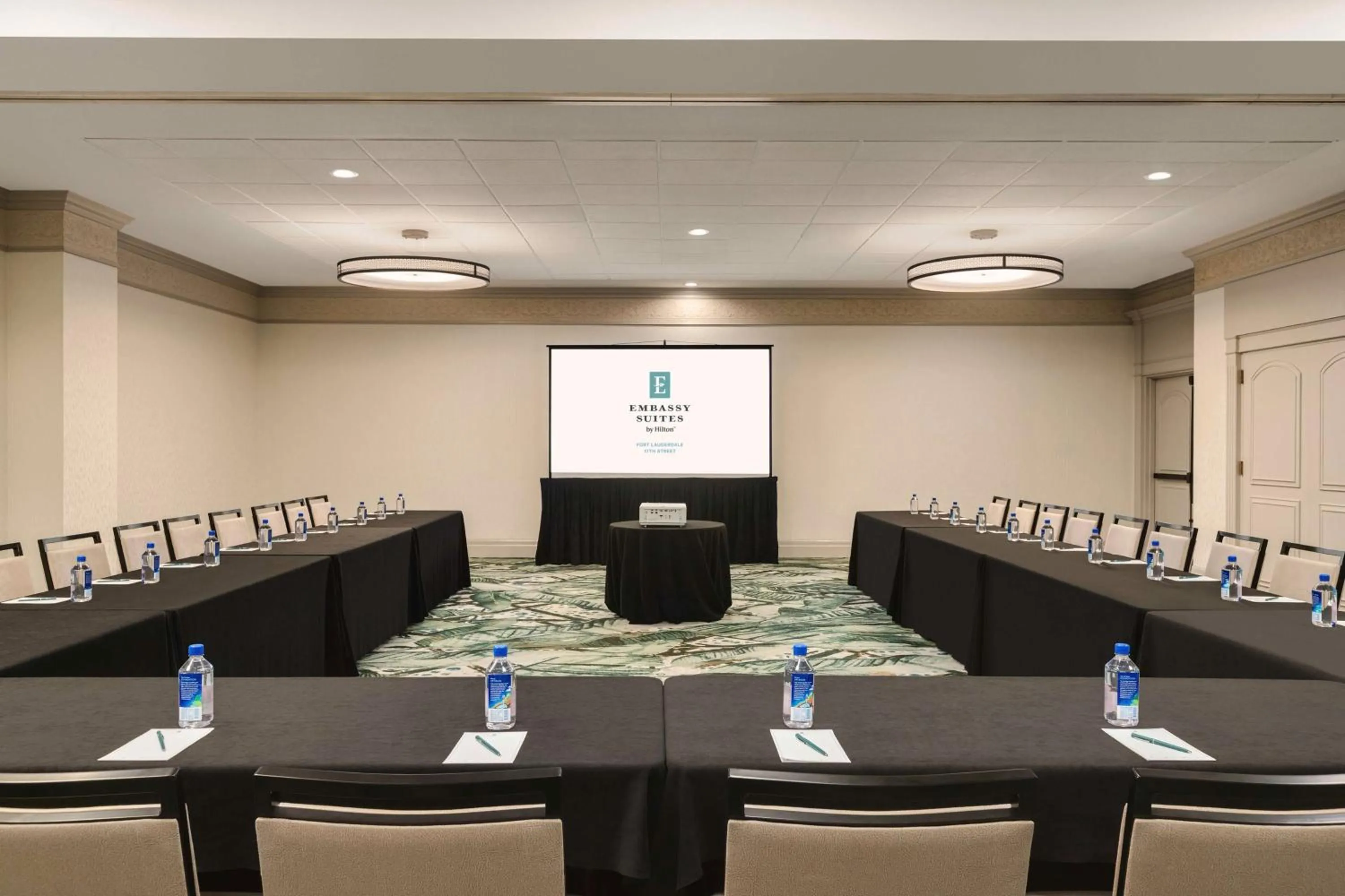 Meeting/conference room in Embassy Suites by Hilton Fort Lauderdale 17th Street