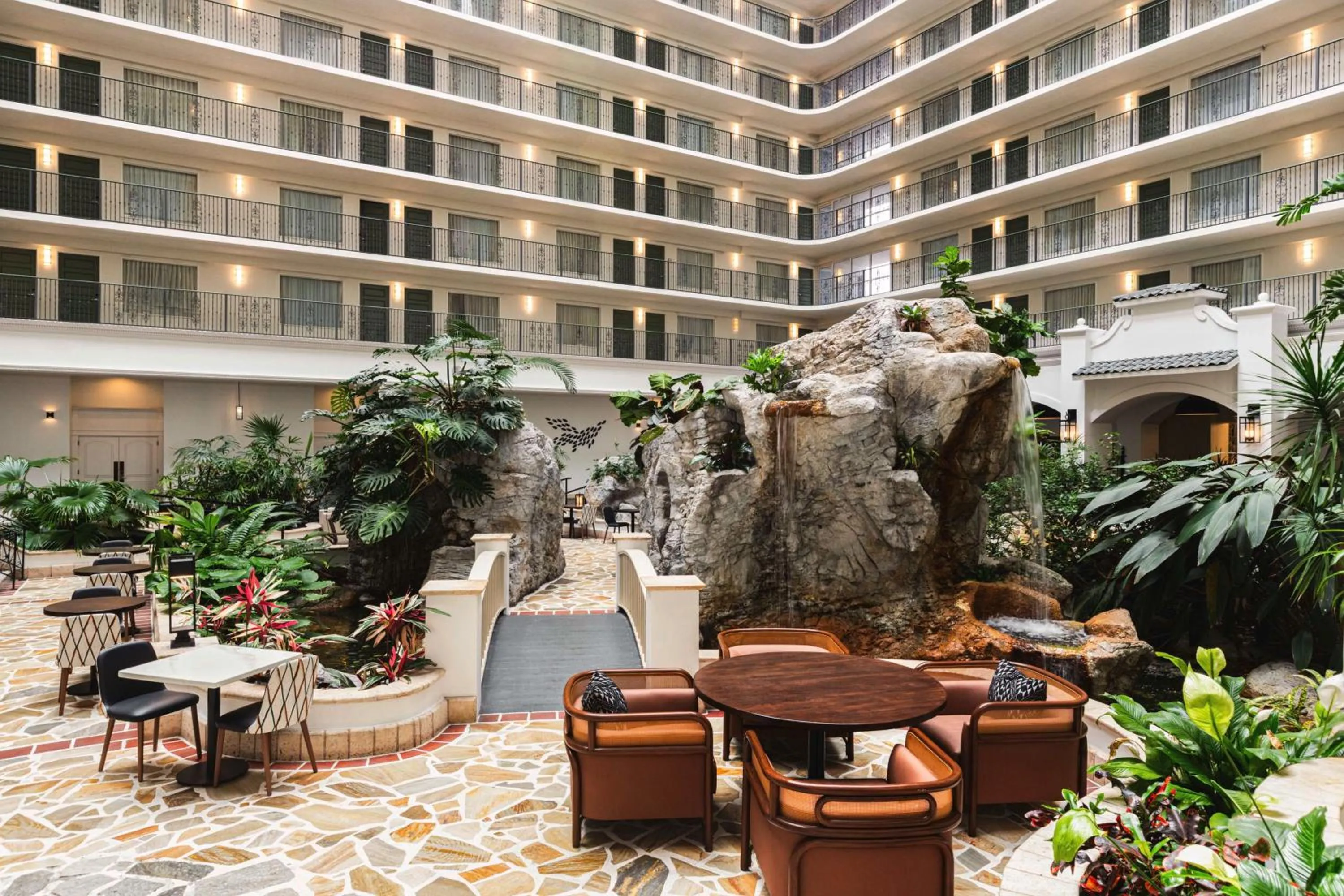 Lobby or reception in Embassy Suites by Hilton Fort Lauderdale 17th Street