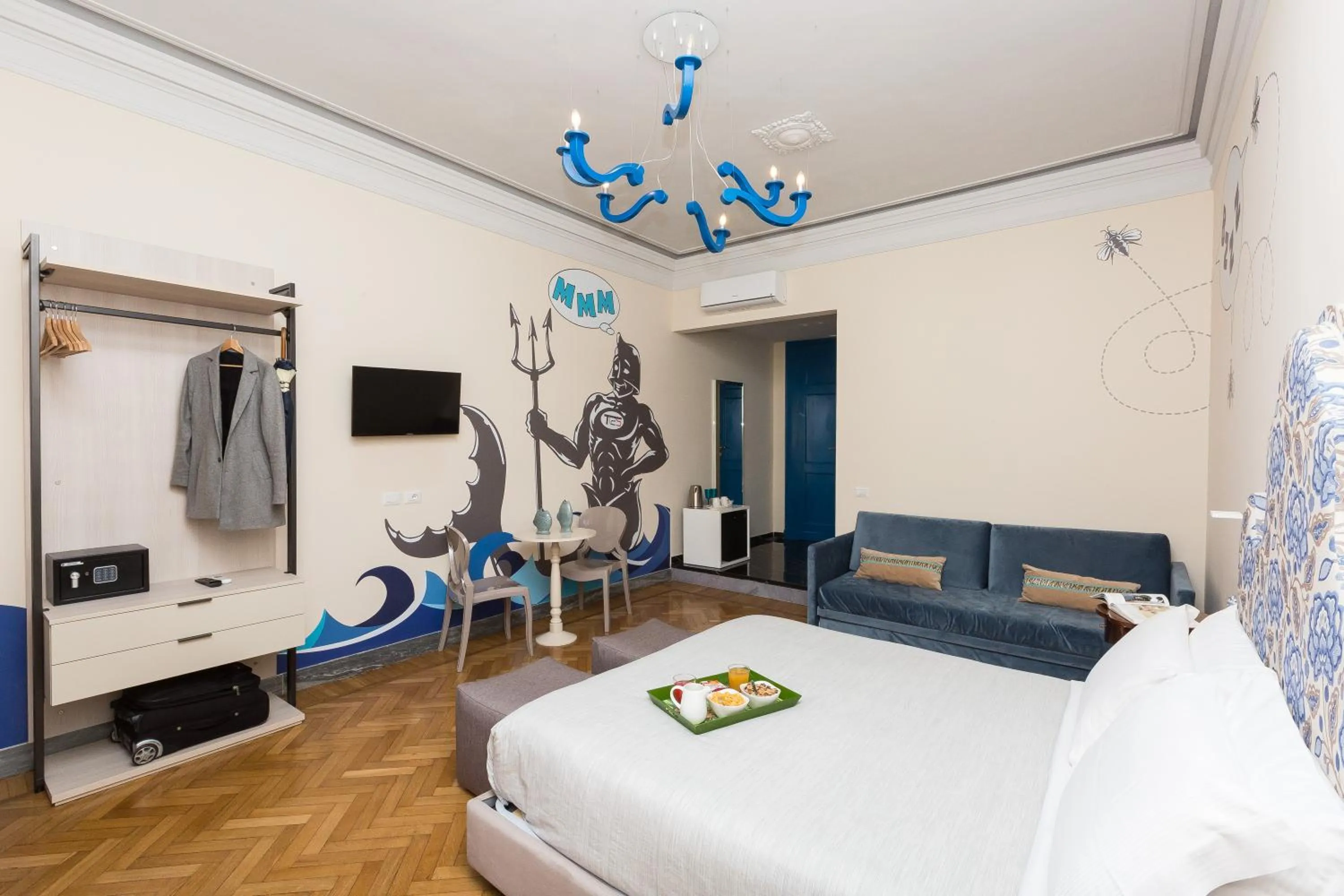 Bed in Tritone 125 Suite