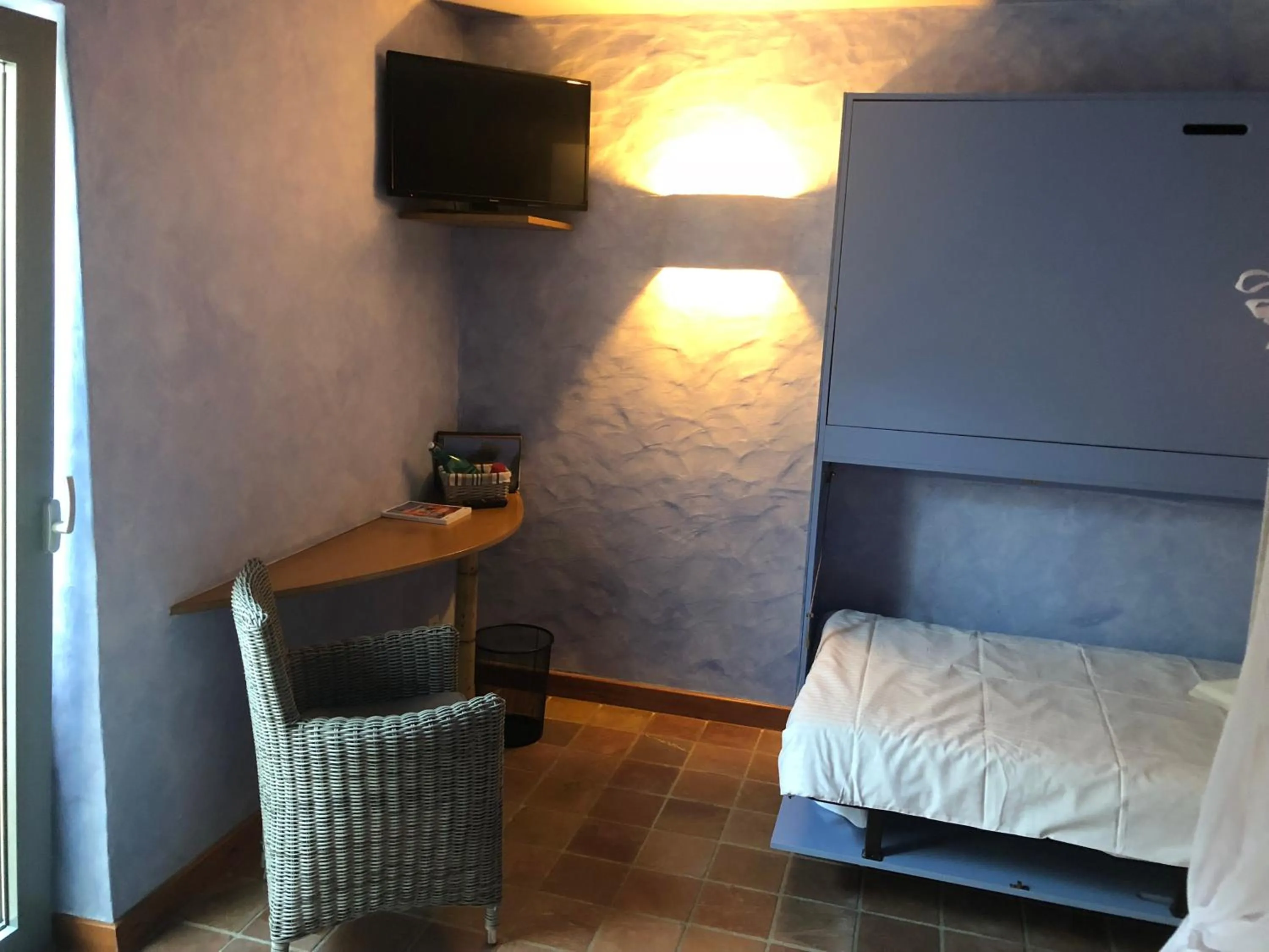 TV and multimedia in B&B Kudita