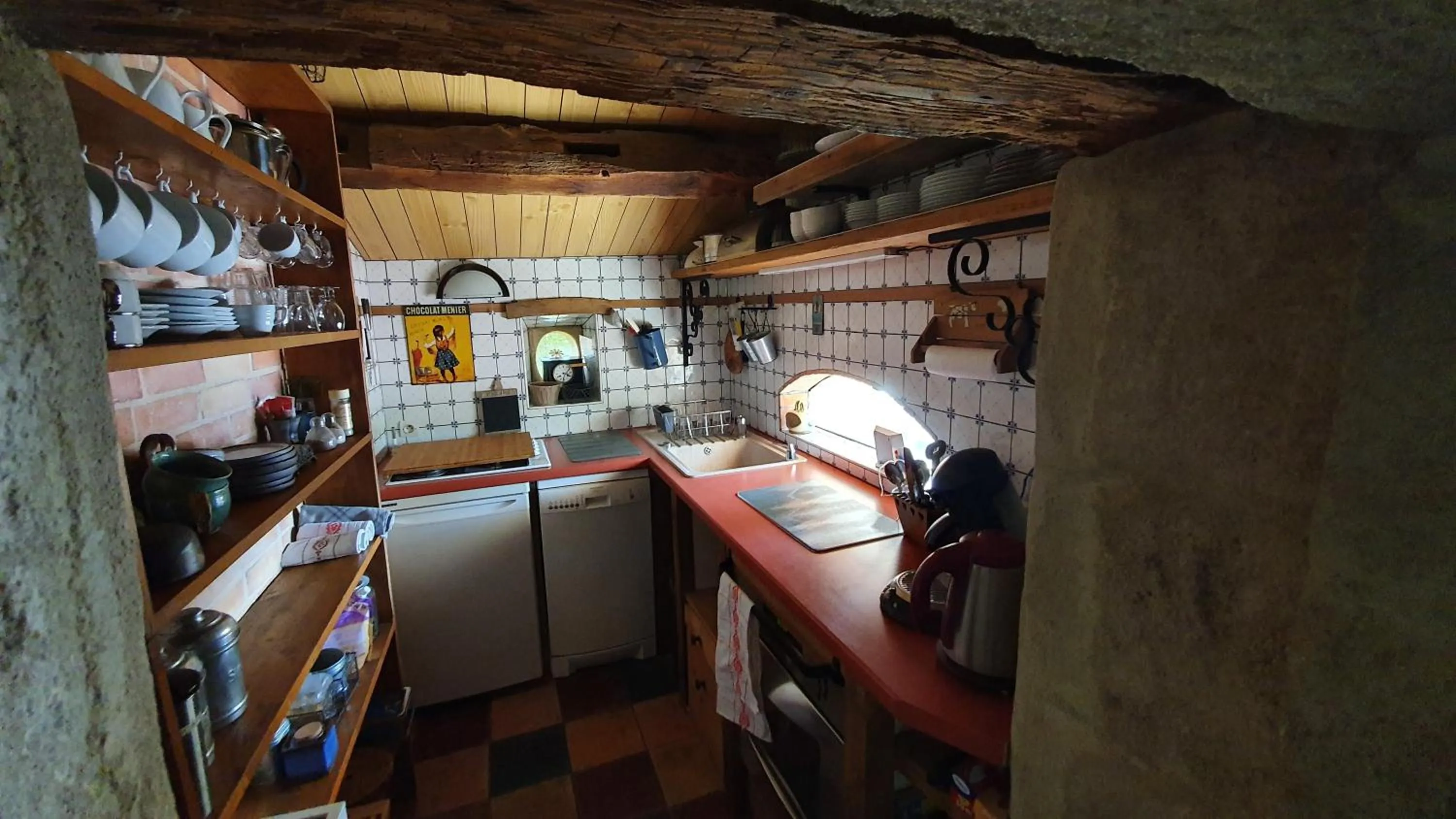 Communal kitchen in Le Clos Goëlle