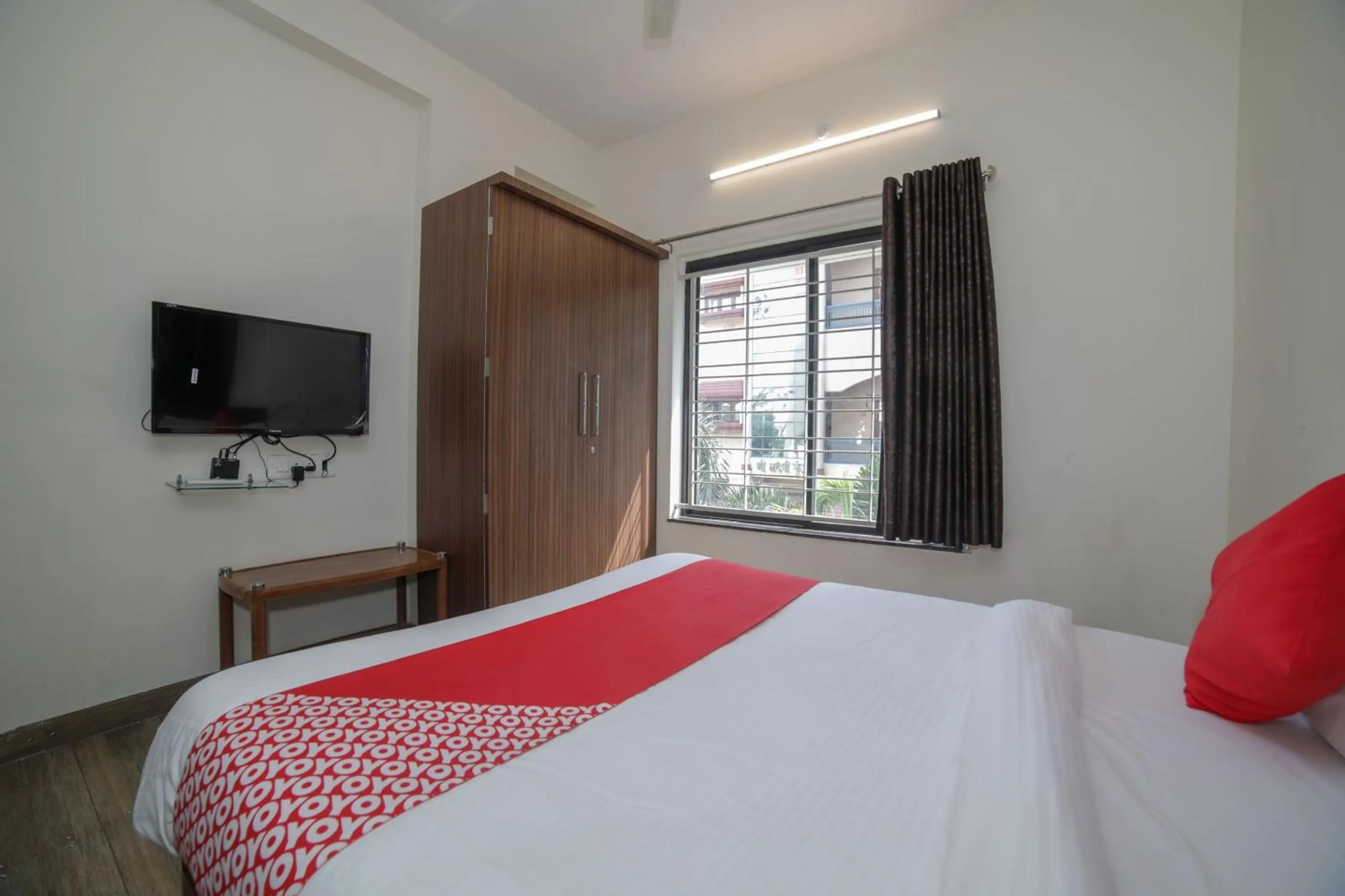 Bedroom, Bed in Hotel Shelter