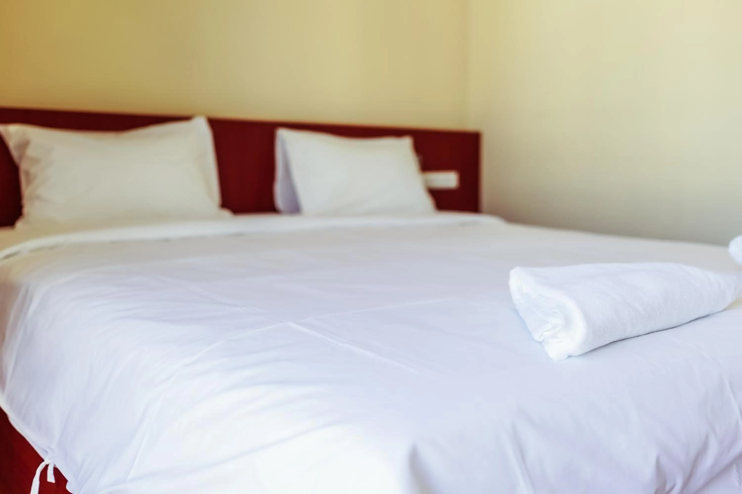 Bed in Douangpraseuth Hotel