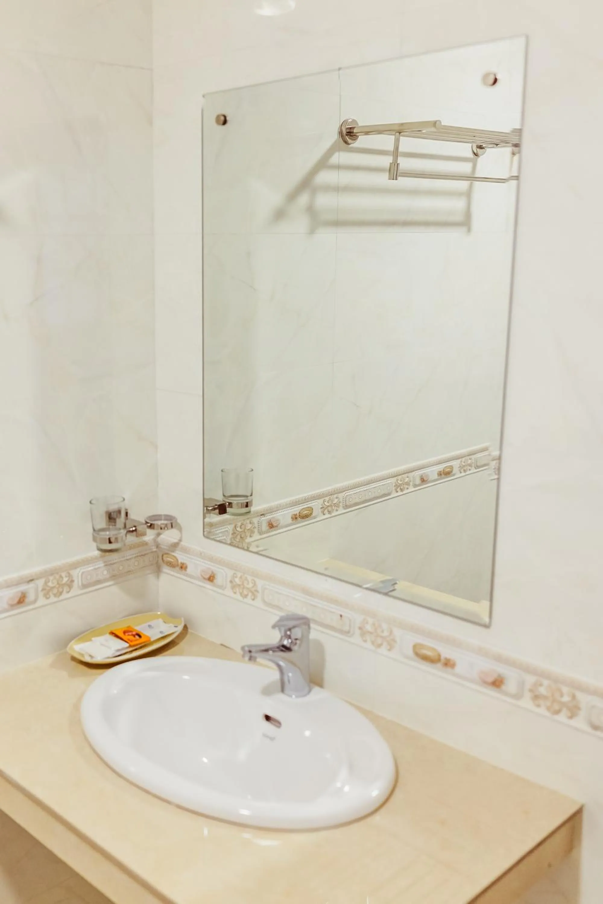 Bathroom in Douangpraseuth Hotel