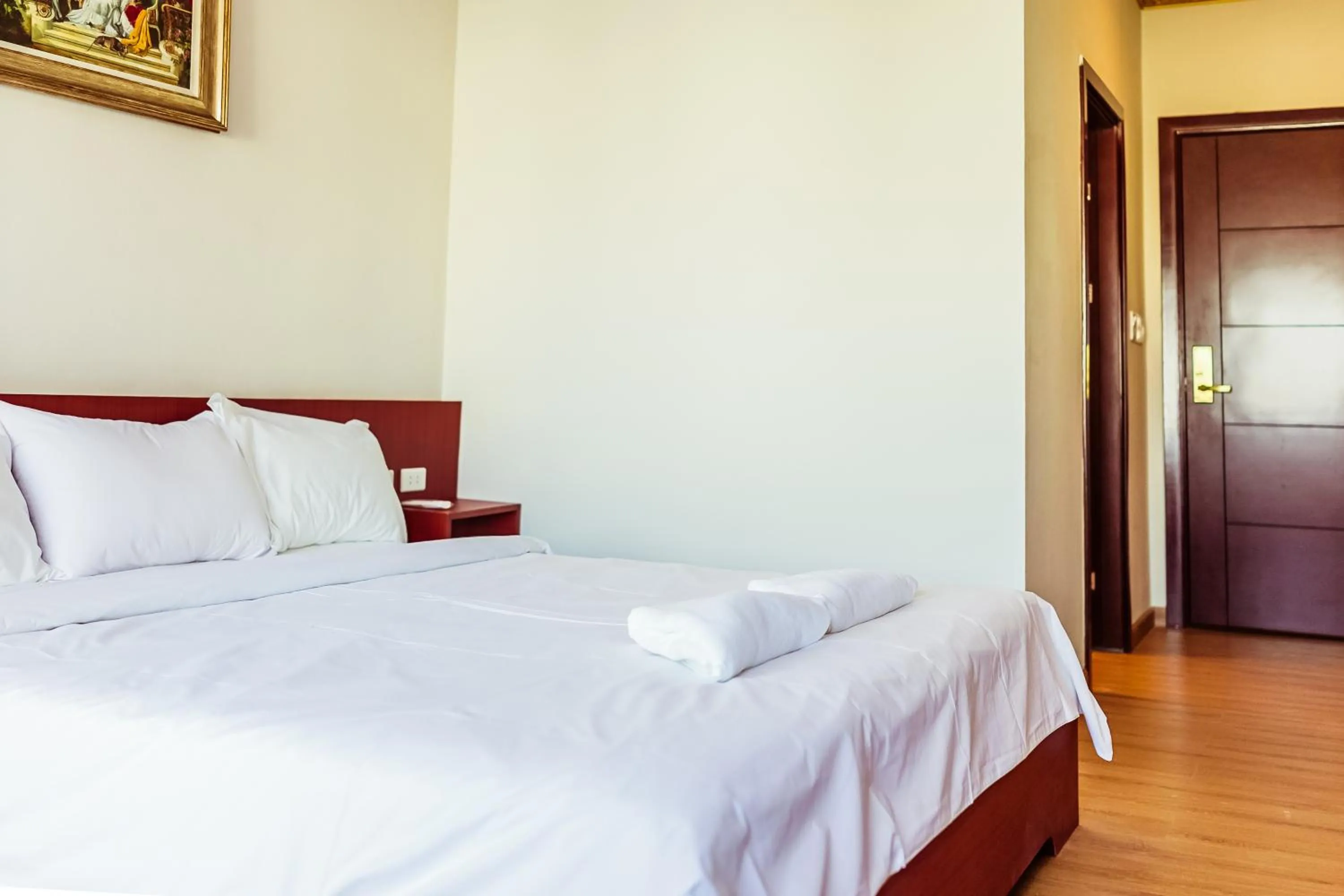 Bed in Douangpraseuth Hotel