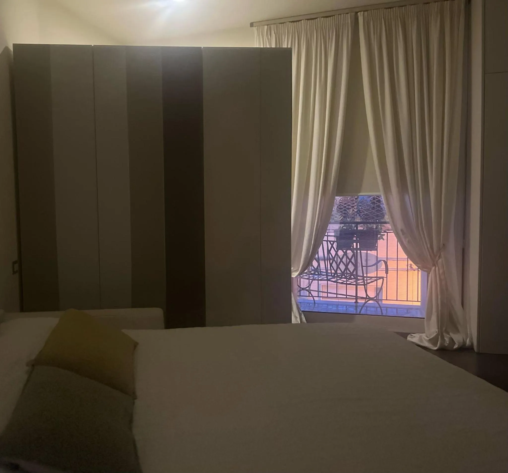 Decorative detail, Bed in Cinquecento B&B