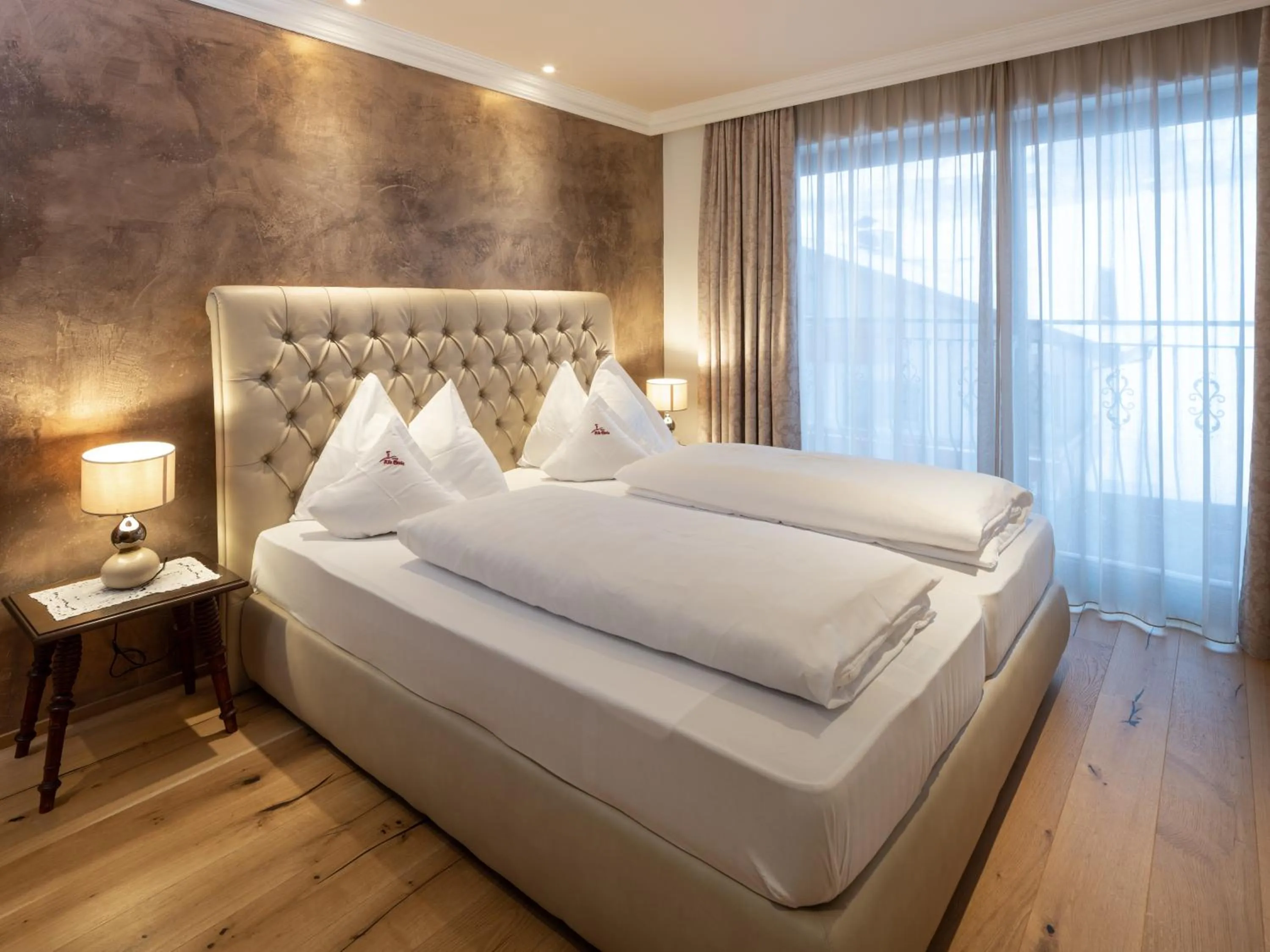 Bed in Historic Hotel Alte Goste