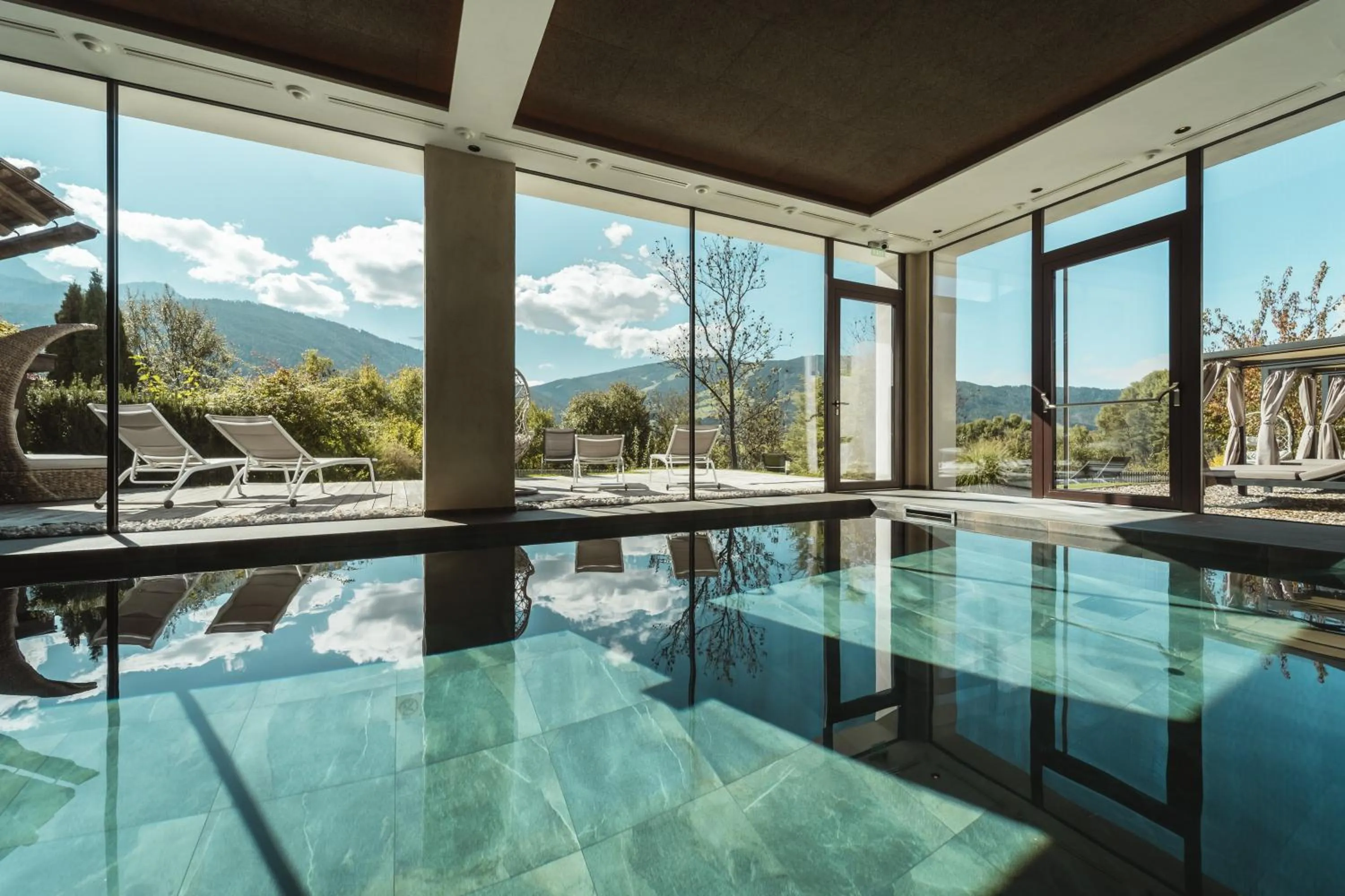 Swimming pool in Historic Hotel Alte Goste