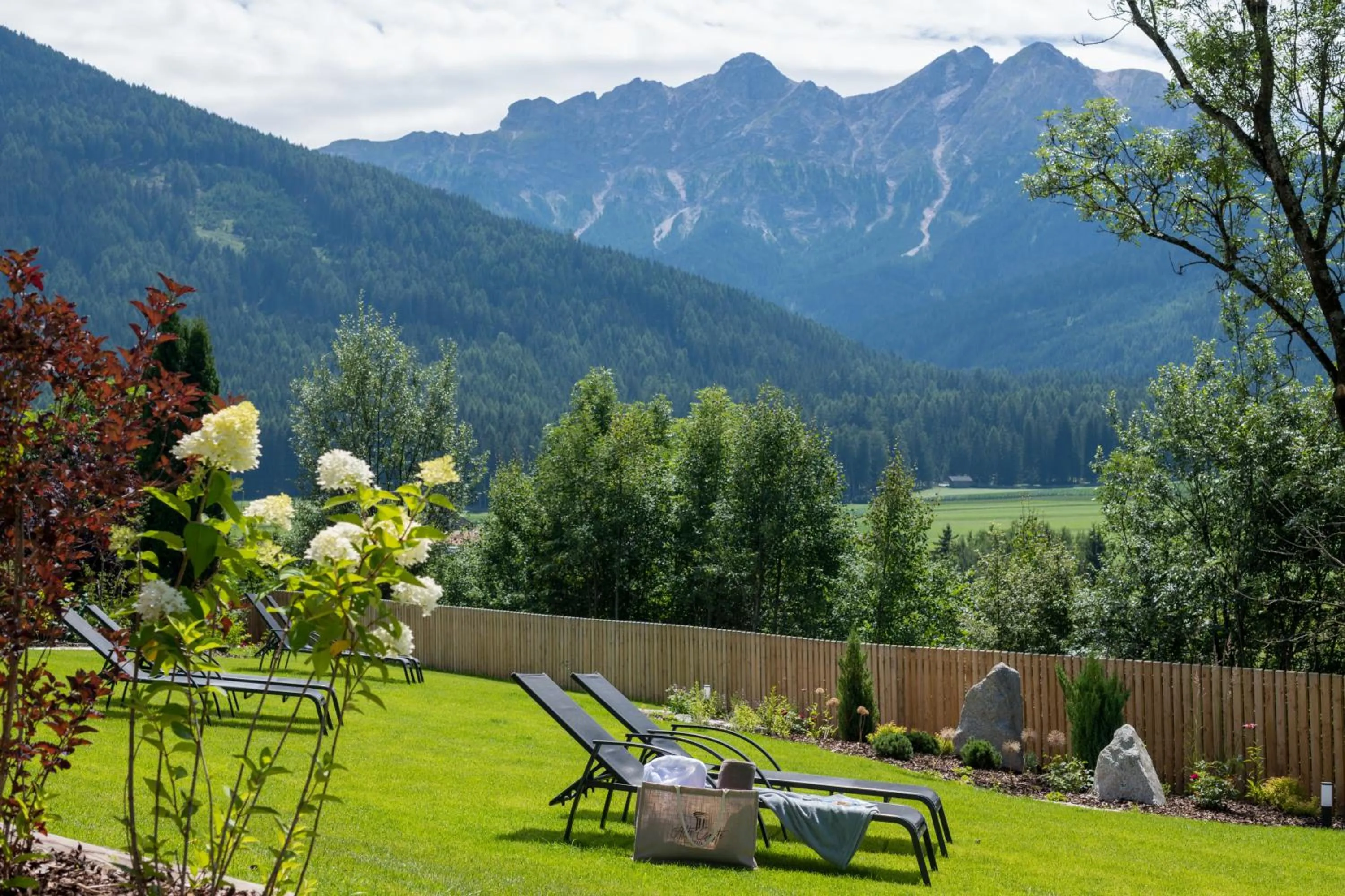Garden in Historic Hotel Alte Goste