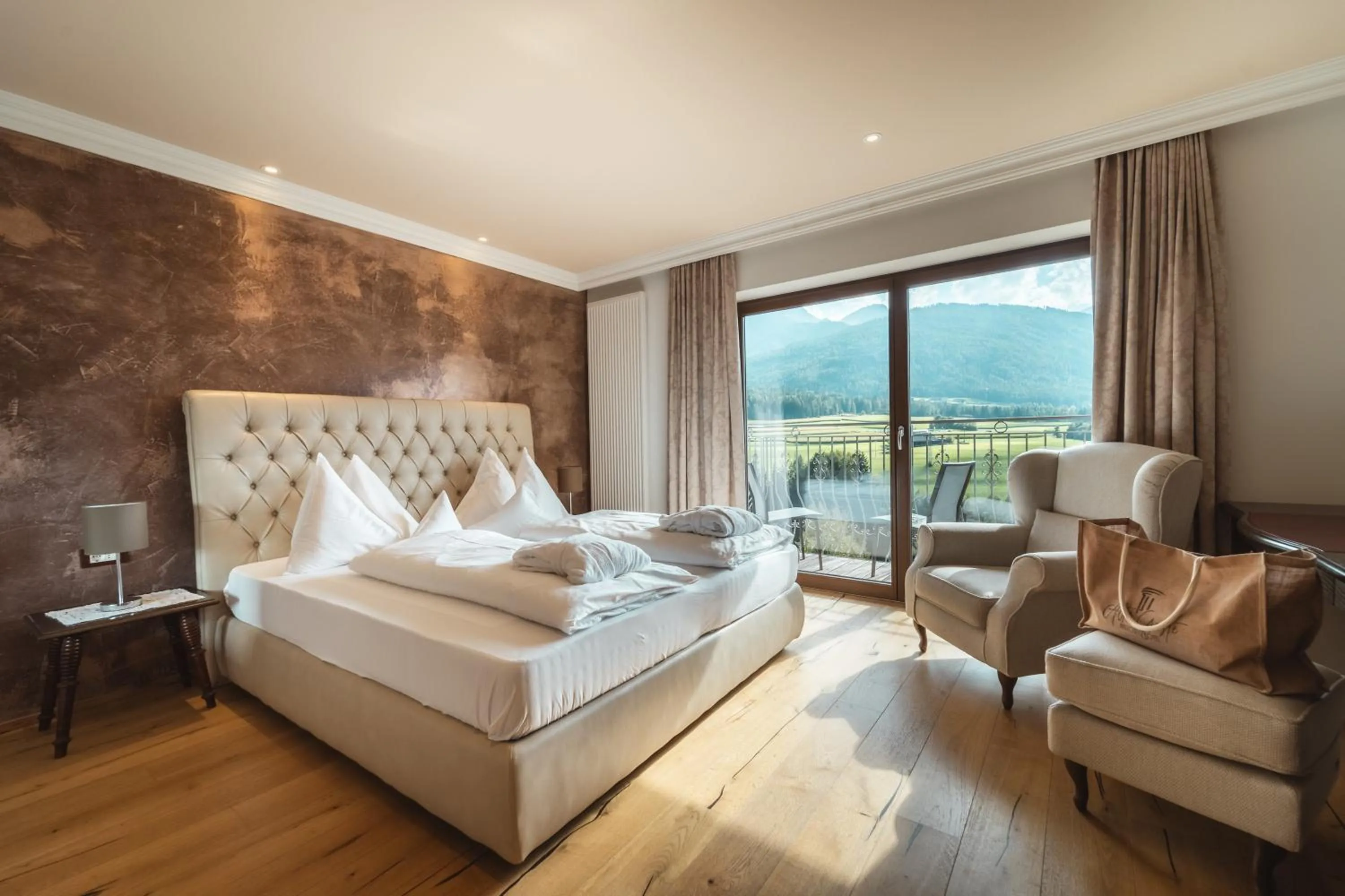 View (from property/room), Bed in Historic Hotel Alte Goste