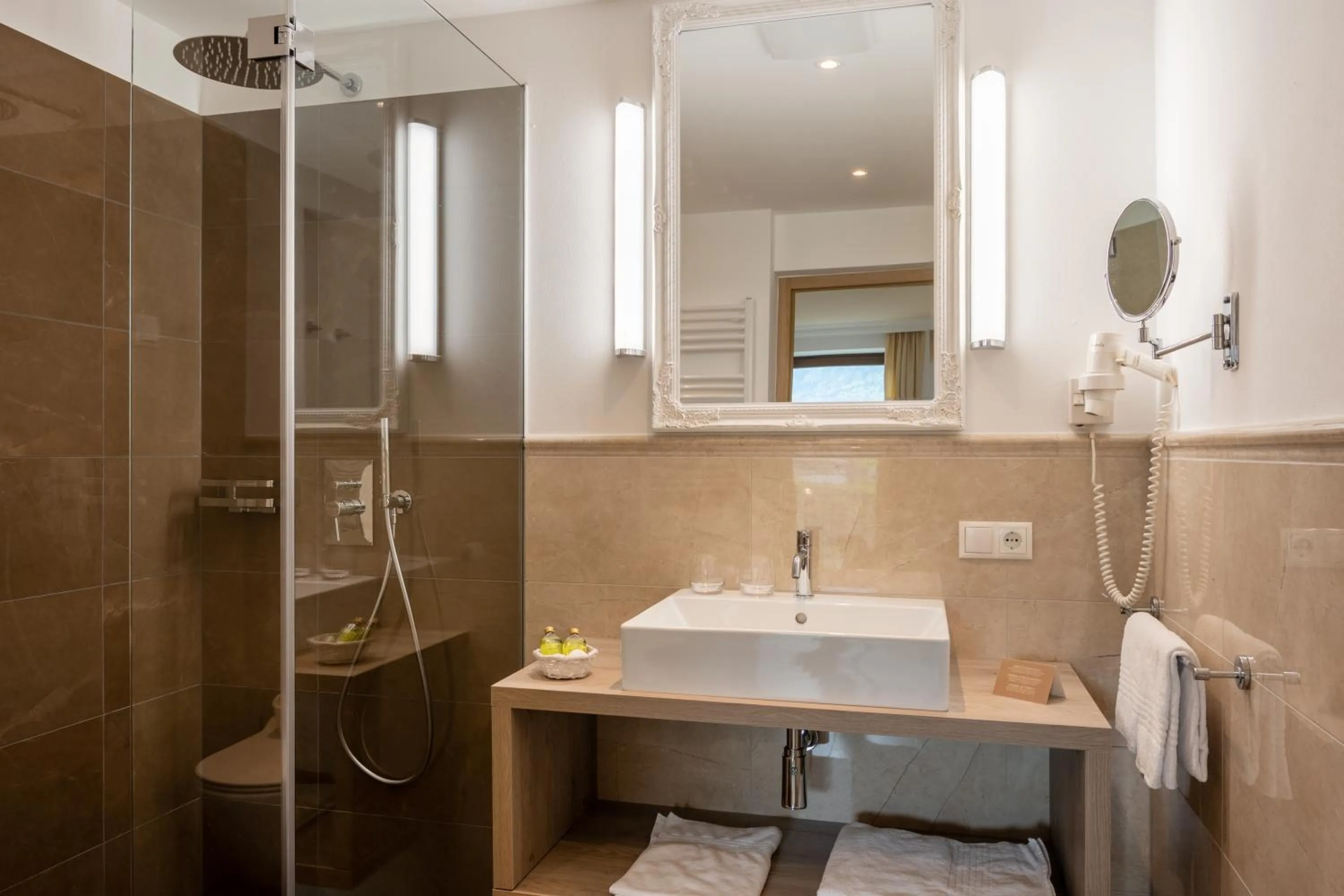 Shower in Historic Hotel Alte Goste