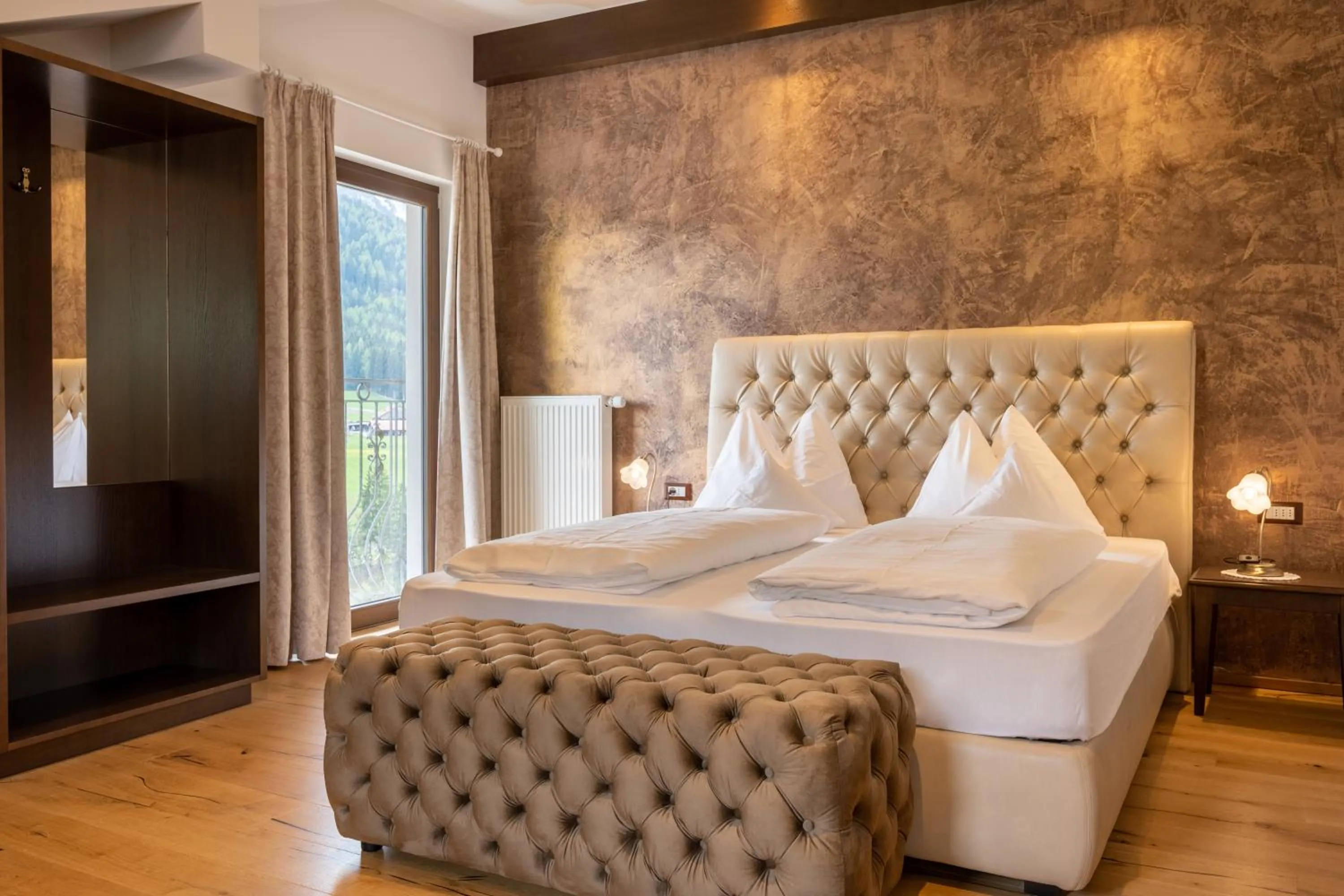 Photo of the whole room, Bed in Historic Hotel Alte Goste