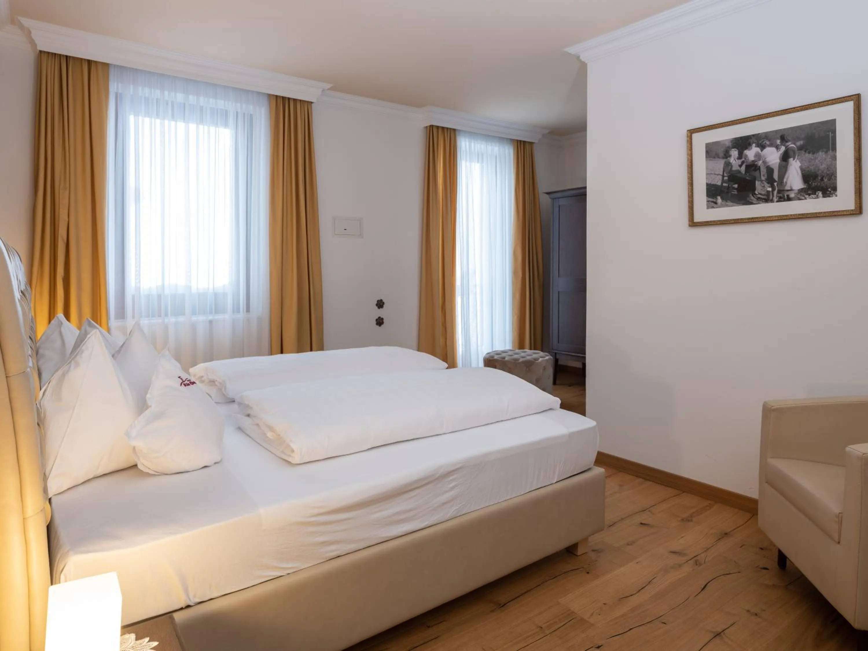 Bed in Historic Hotel Alte Goste
