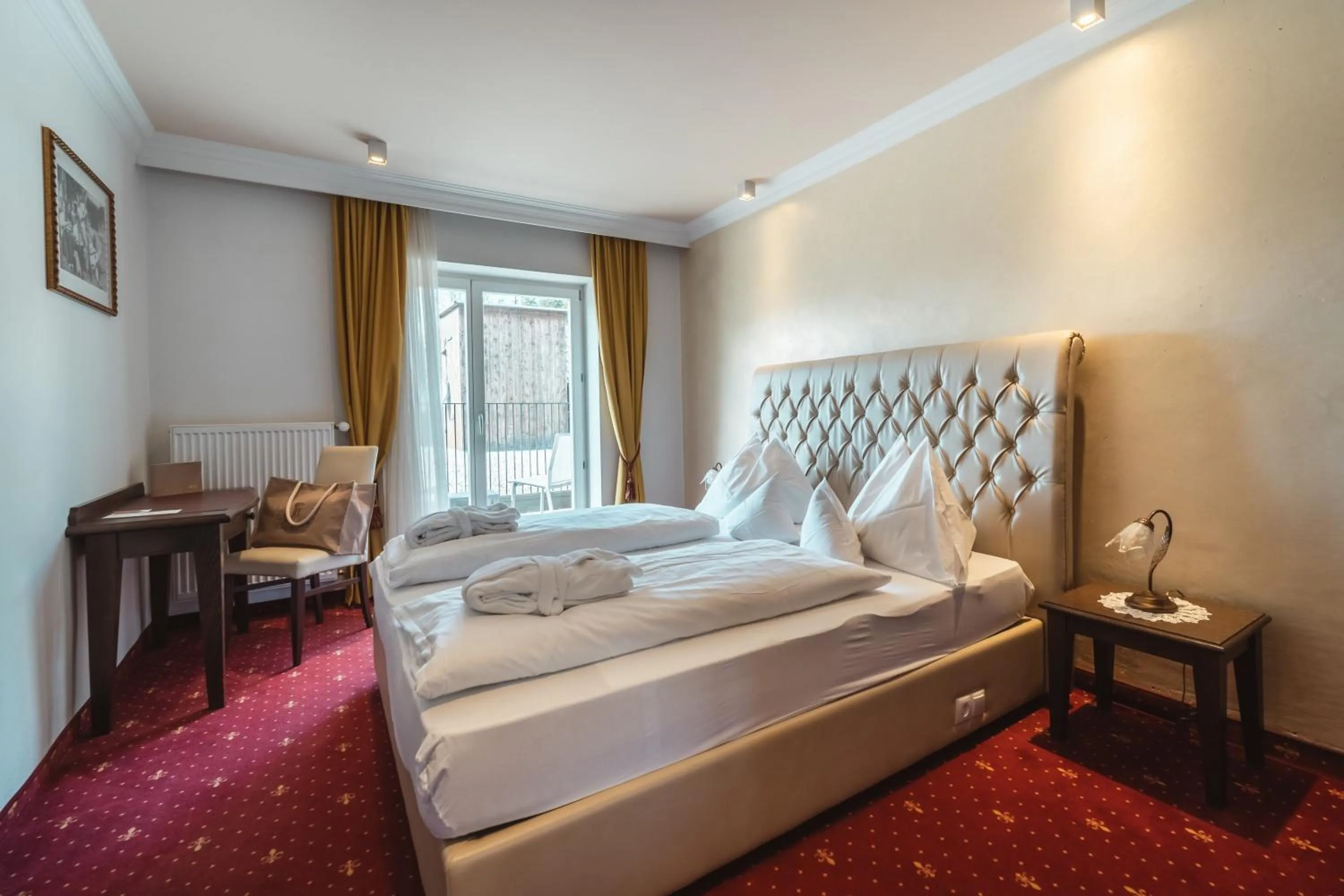 Photo of the whole room, Bed in Historic Hotel Alte Goste