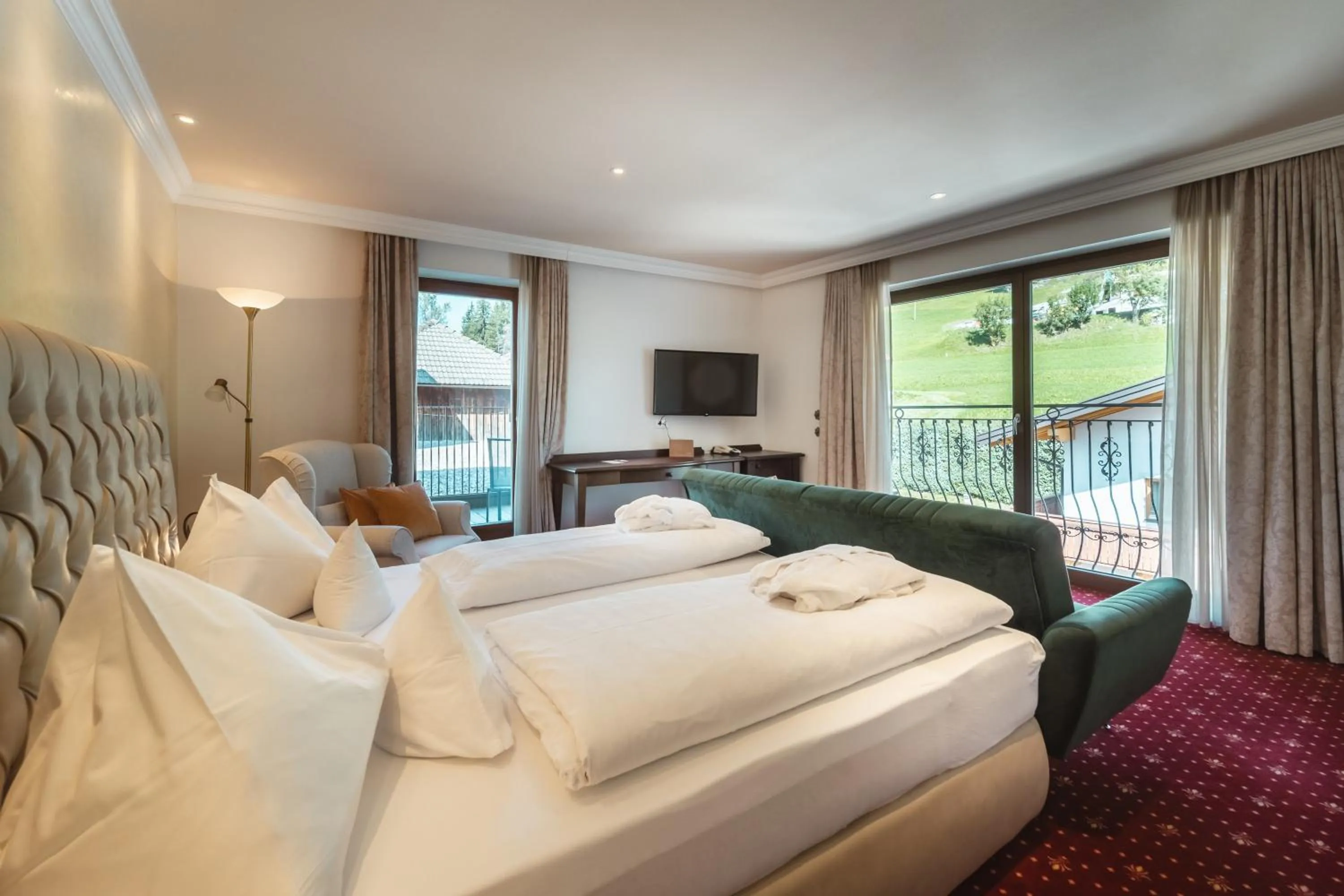 Photo of the whole room, Bed in Historic Hotel Alte Goste