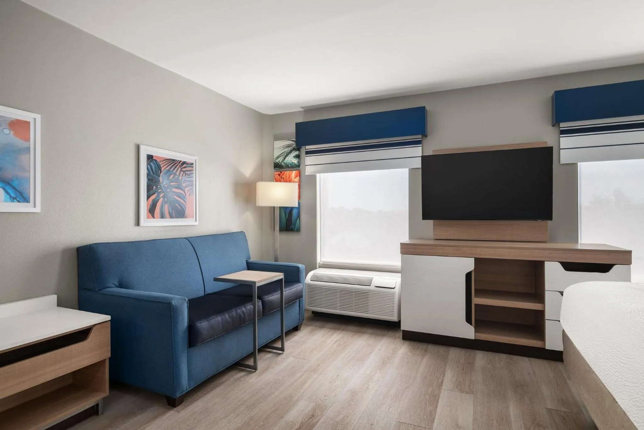 Photo of the whole room, Bed in Holiday Inn Express & Suites Destin - Miramar Beach by IHG