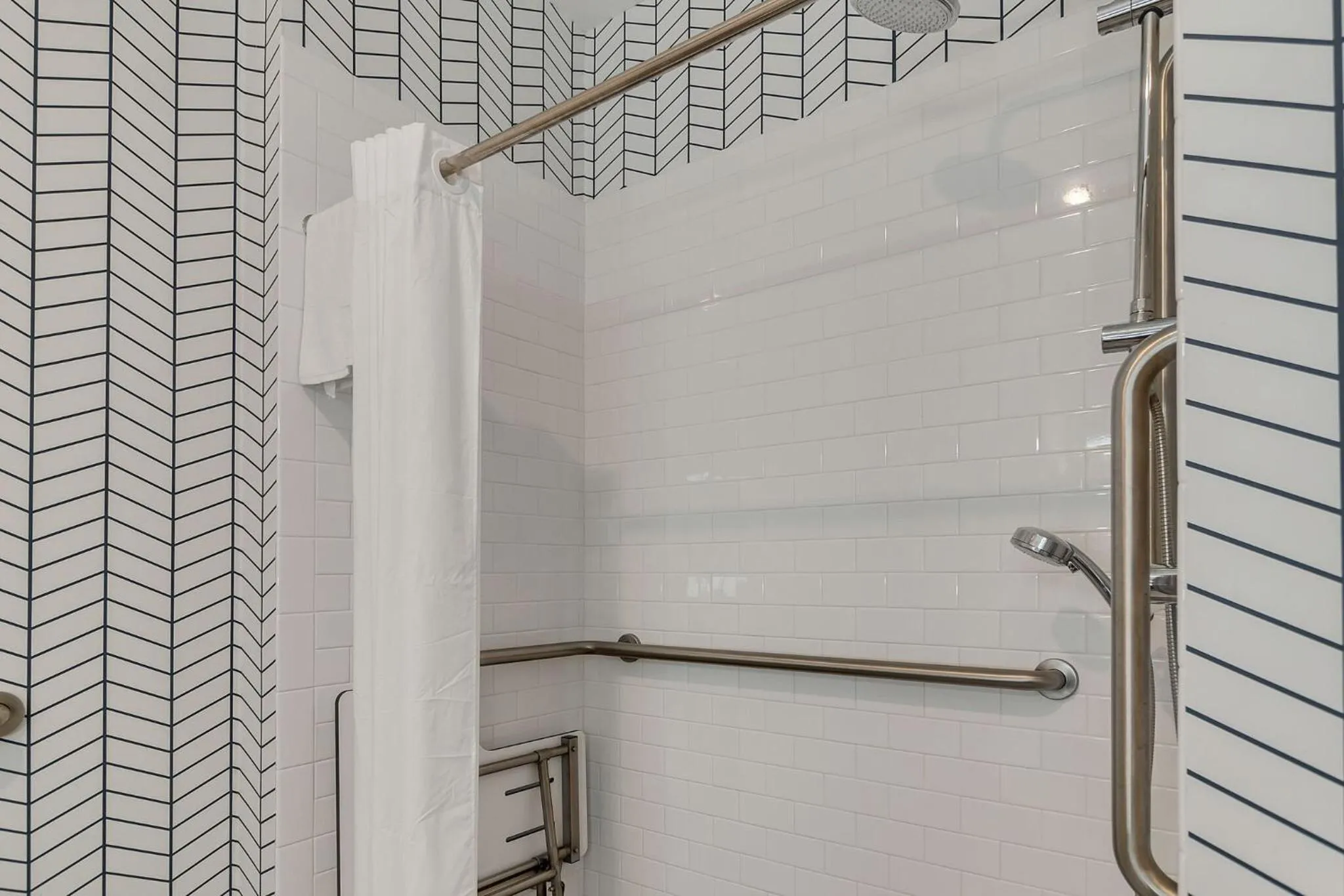 Photo of the whole room in Evoke Destin Hotel