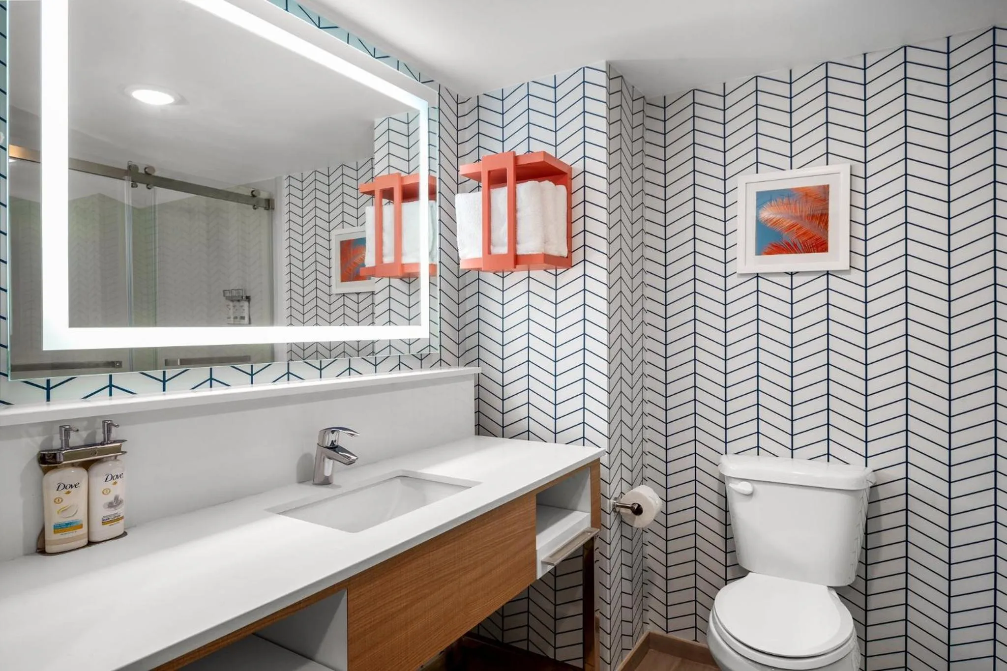 Photo of the whole room in Holiday Inn Express & Suites Destin - Miramar Beach by IHG