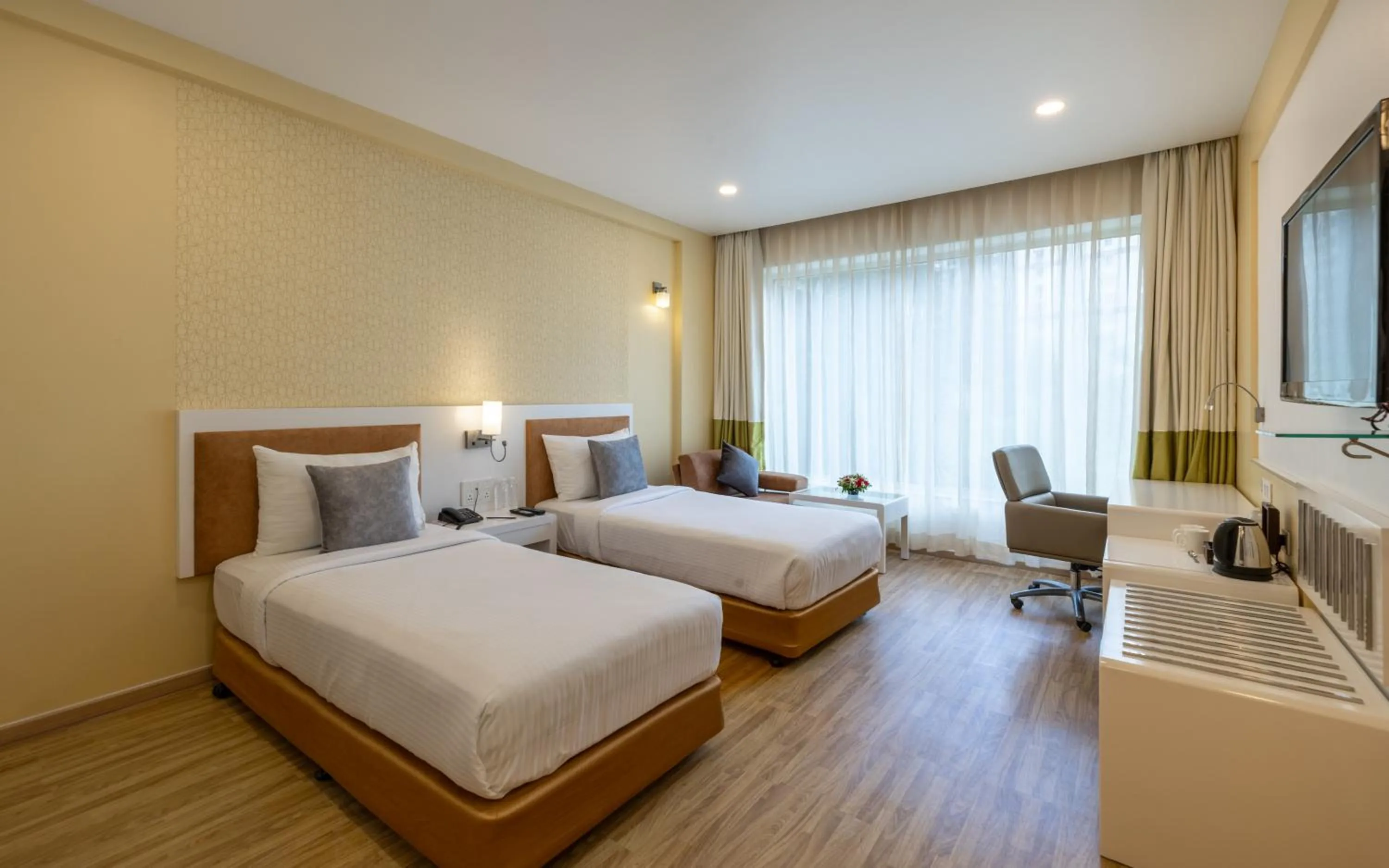 Bedroom in Hotel Kohinoor Elite near BKC