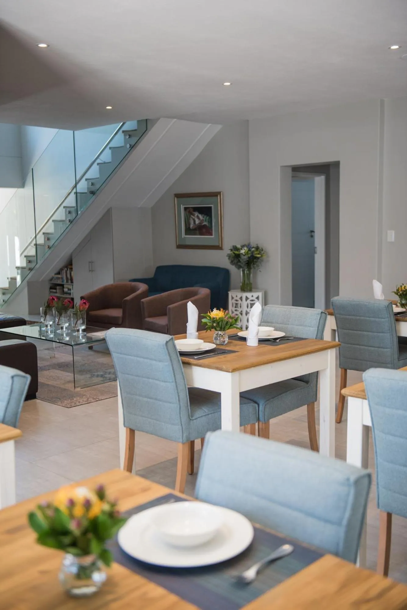 Breakfast in The Whale on Main B&B