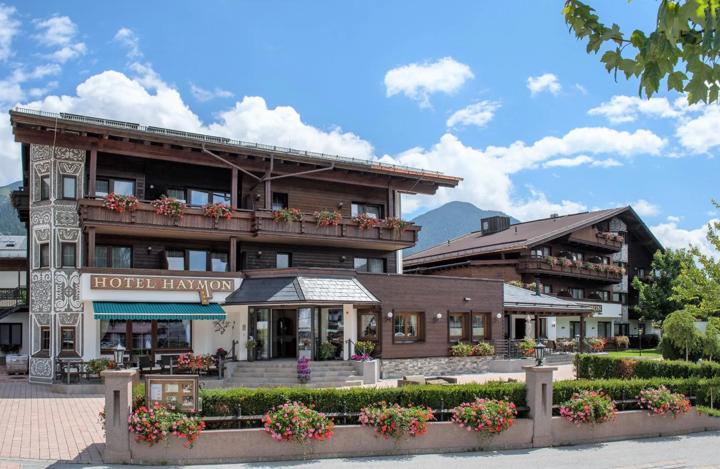 Facade/entrance in Hotel Haymon
