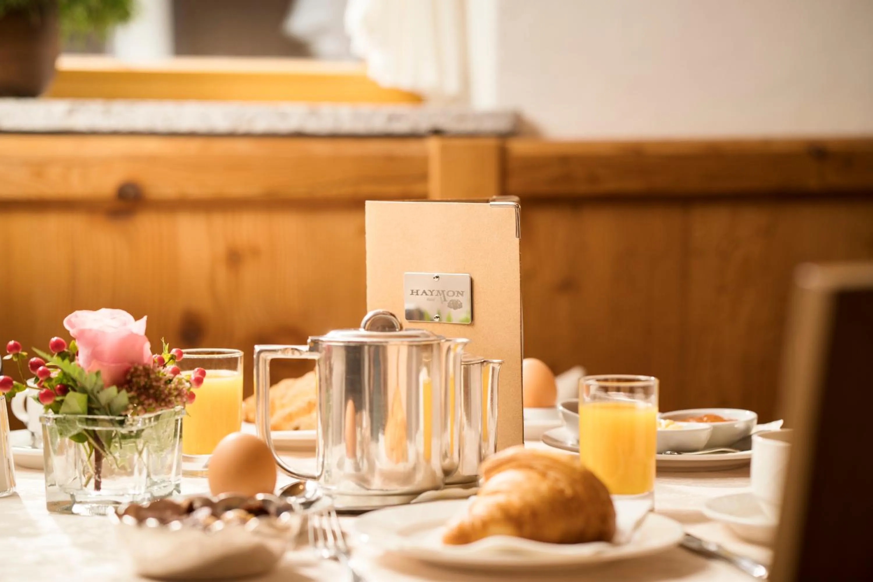 Restaurant/places to eat in Hotel Haymon