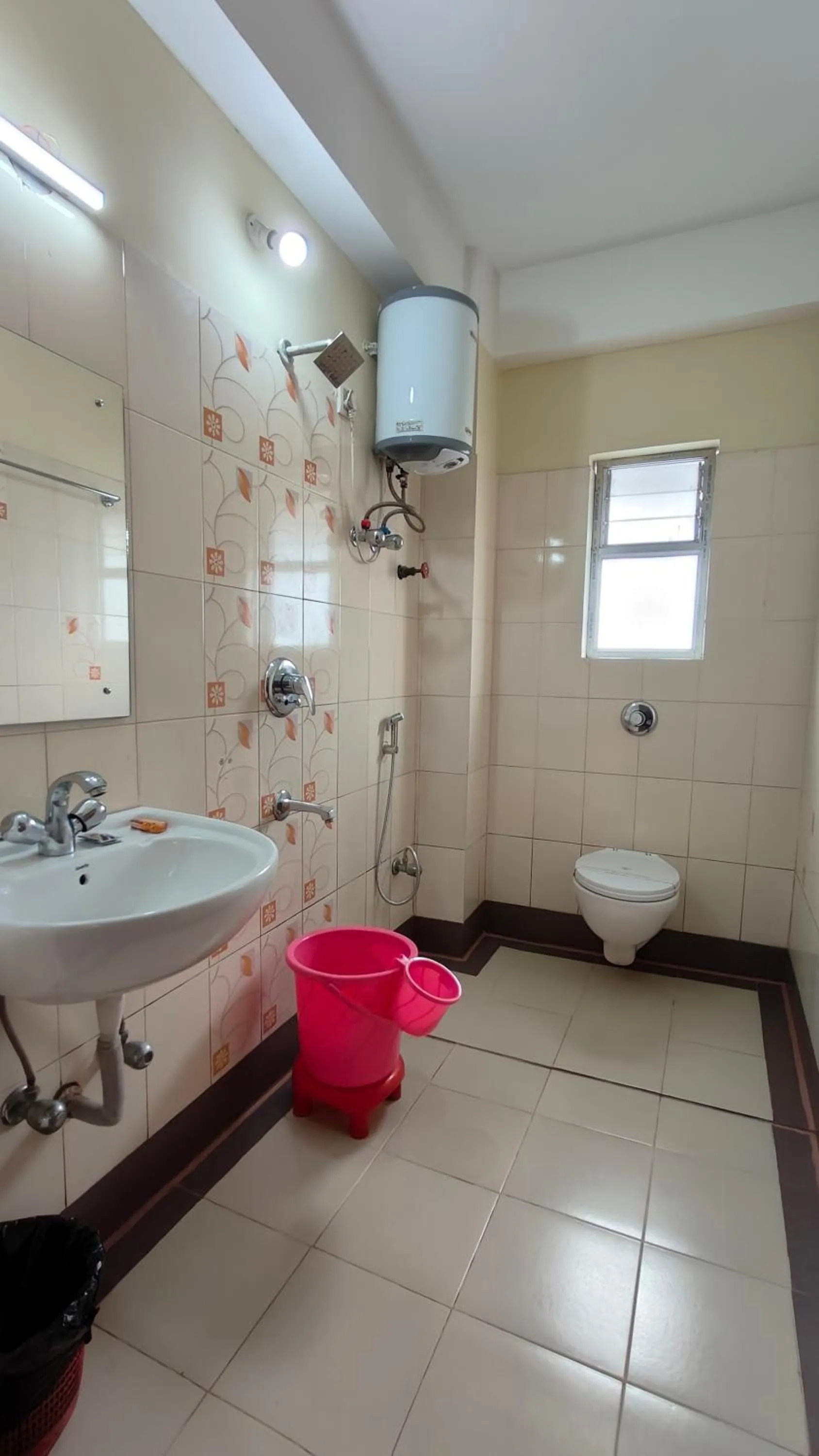 Toilet in HOTEL NILADRII GALAXY