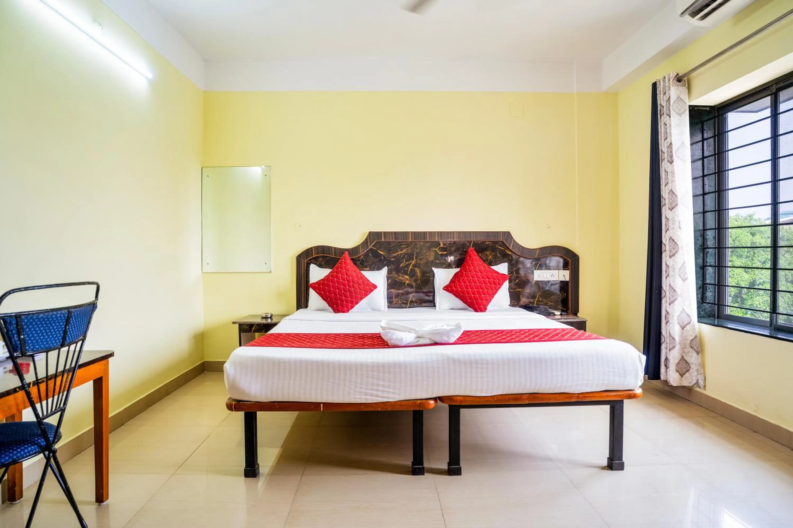 Photo of the whole room, Bed in HOTEL NILADRII GALAXY