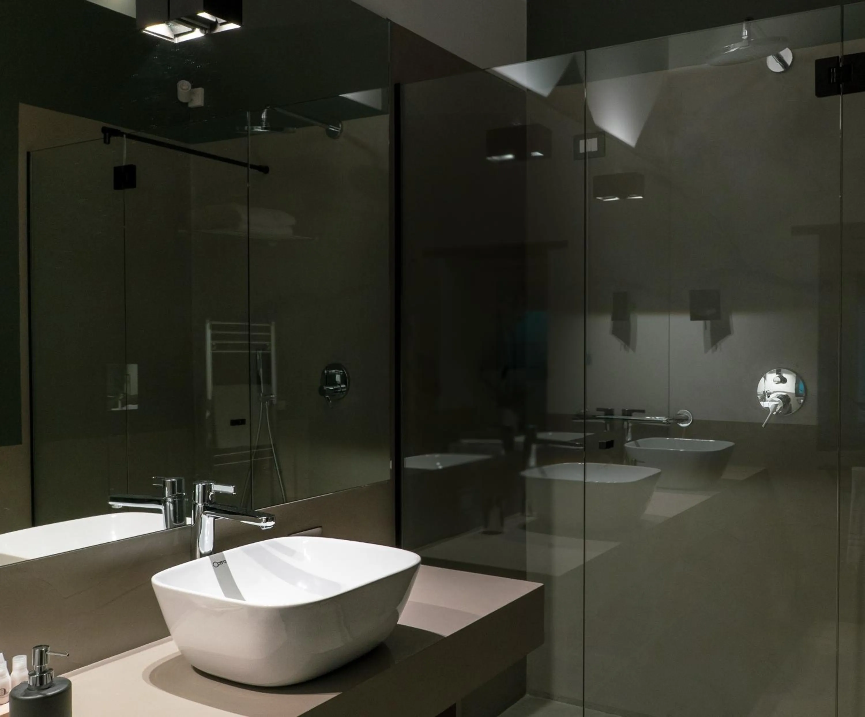 Shower in Artemisia Domus - Centro Storico