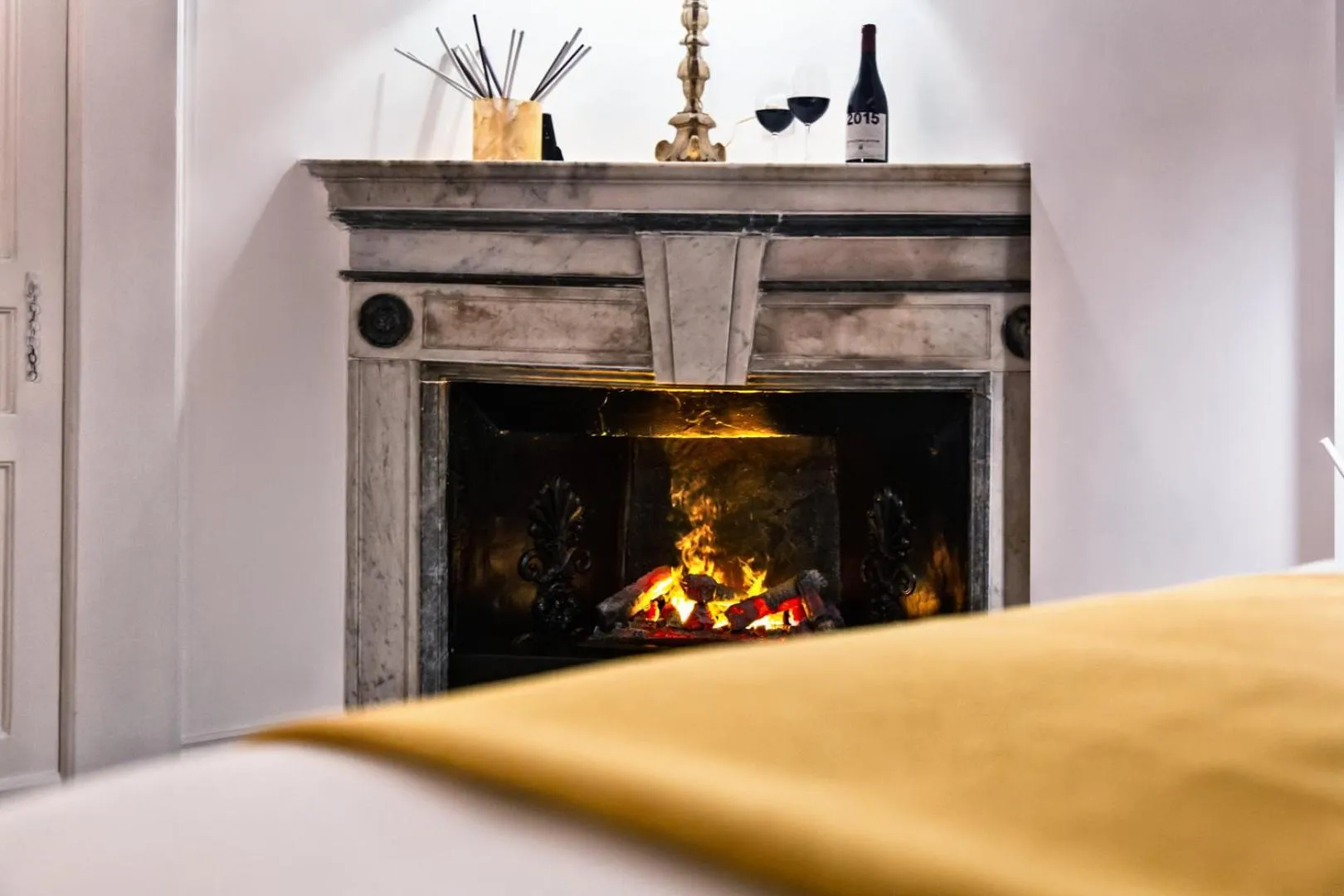 Decorative detail in Artemisia Domus - Centro Storico