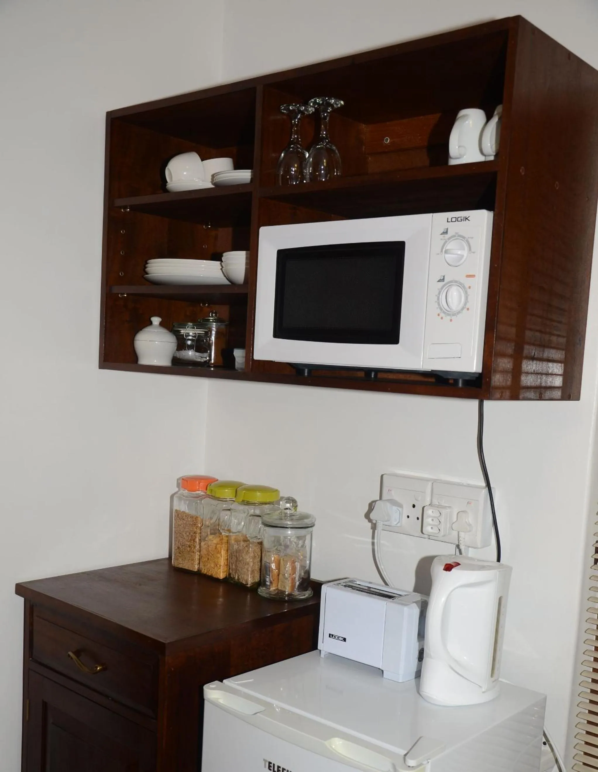 Kitchen or kitchenette in Magnolia Place Guest Houses