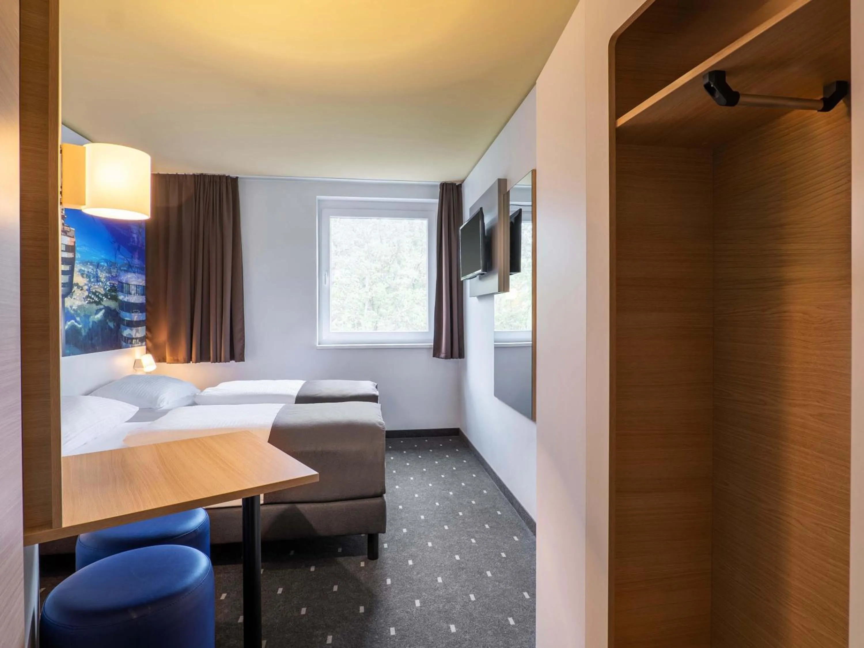 Photo of the whole room, Bed in B&B Hotel Stuttgart-Airport/Messe