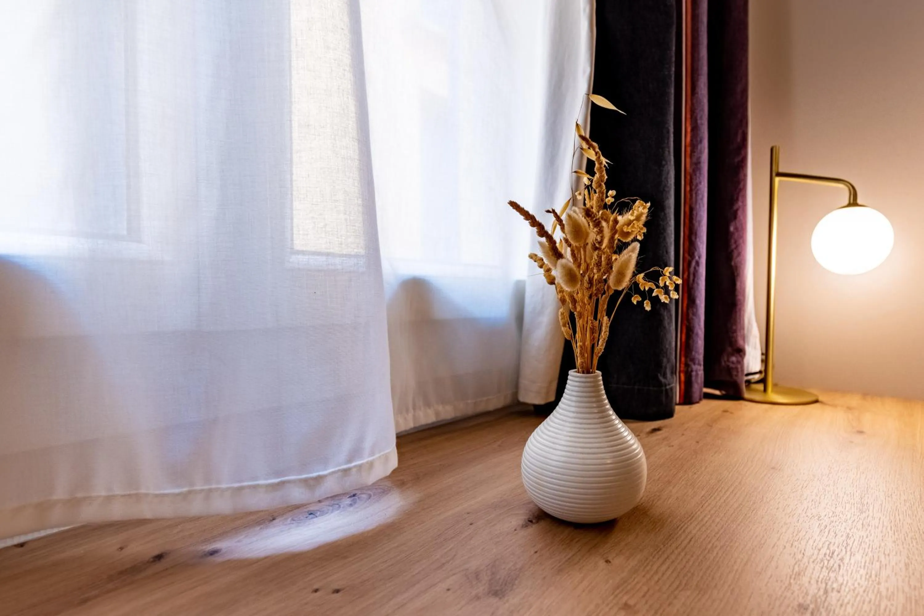 Decorative detail, Bed in Hôtel Princes de Catalogne