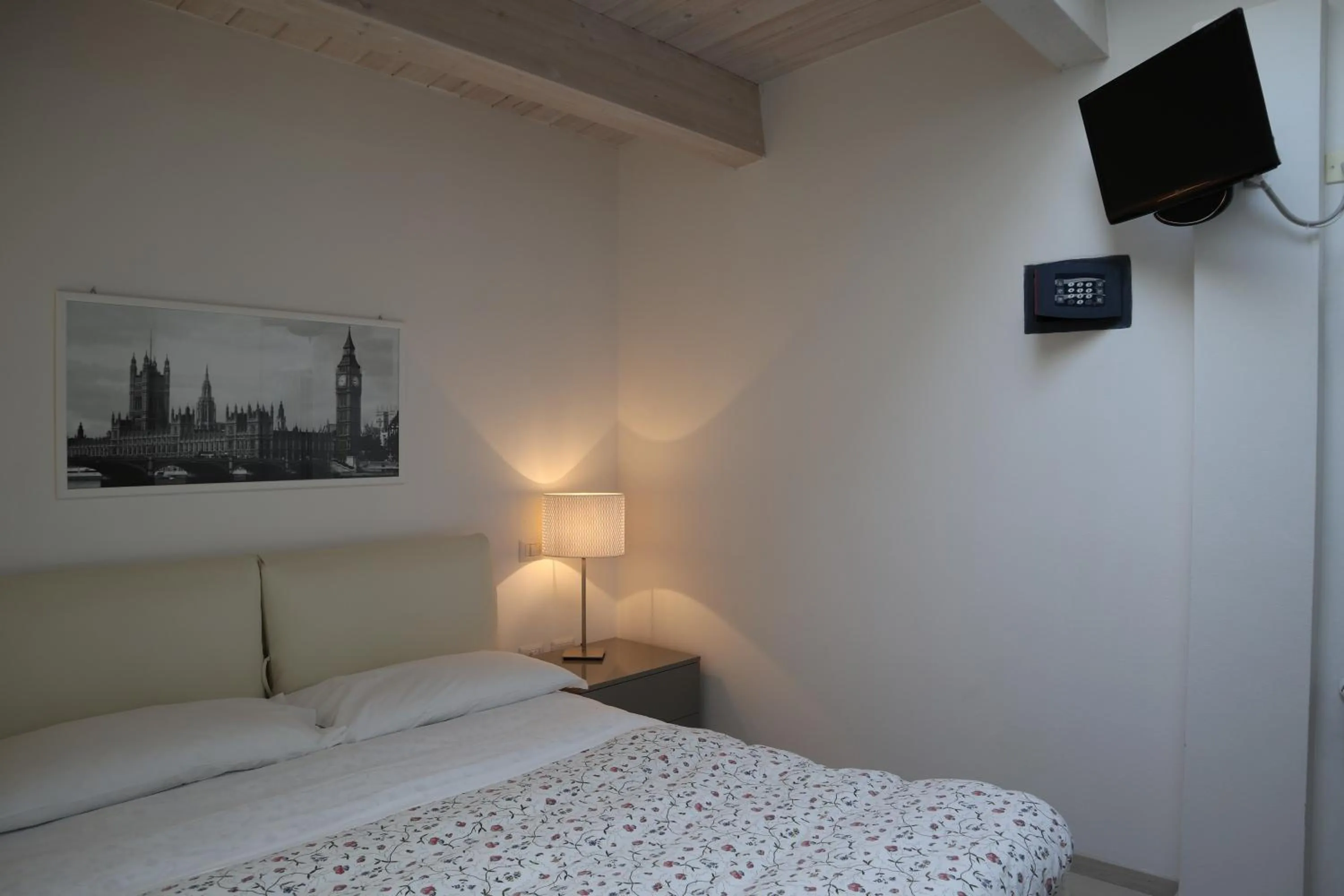 Bed in Camera & Caffè Cenni