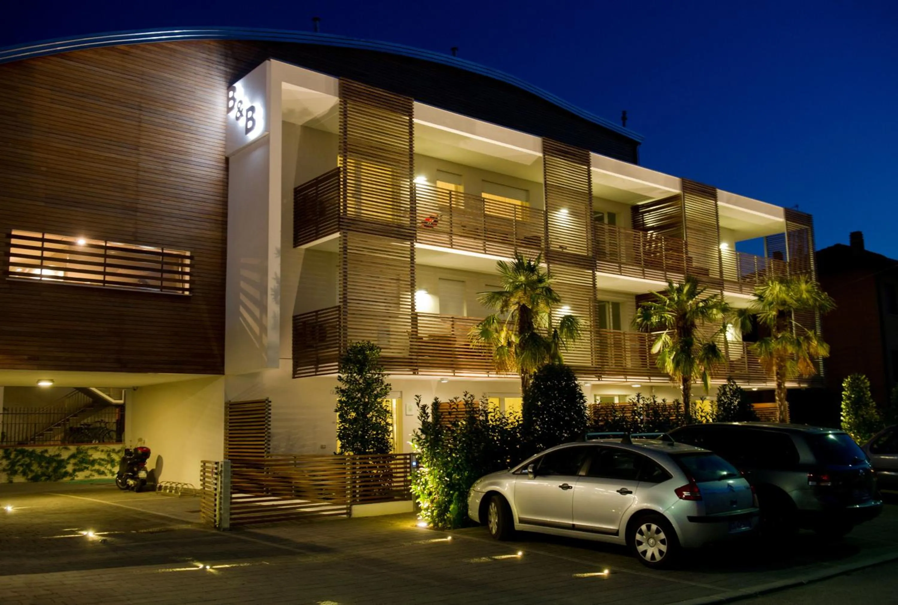 Property building in Camera & Caffè Cenni