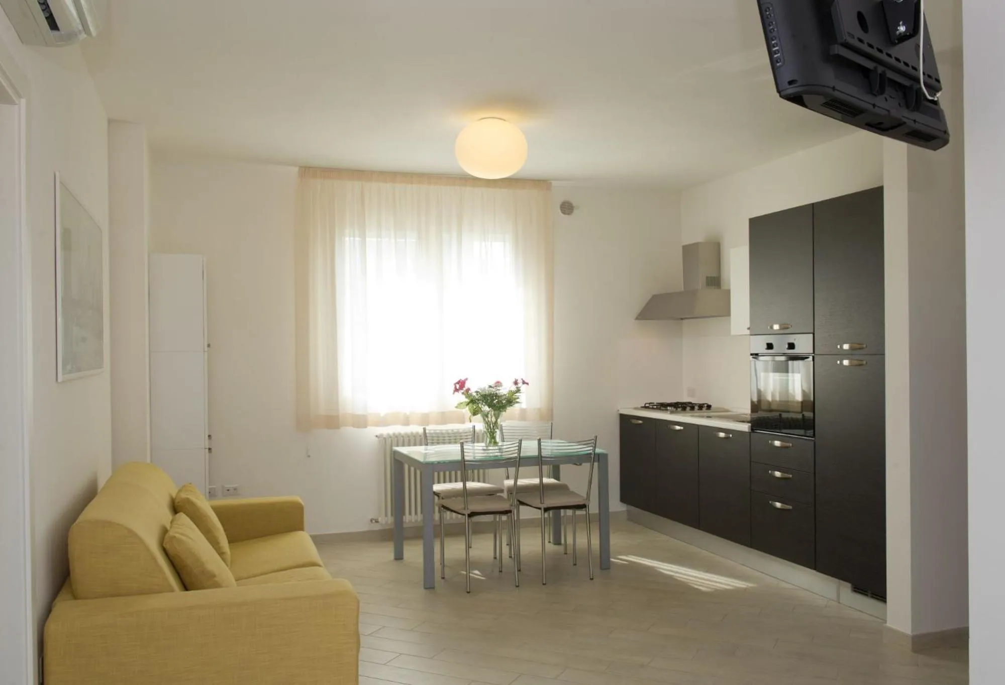 Camera & Caffè Cenni