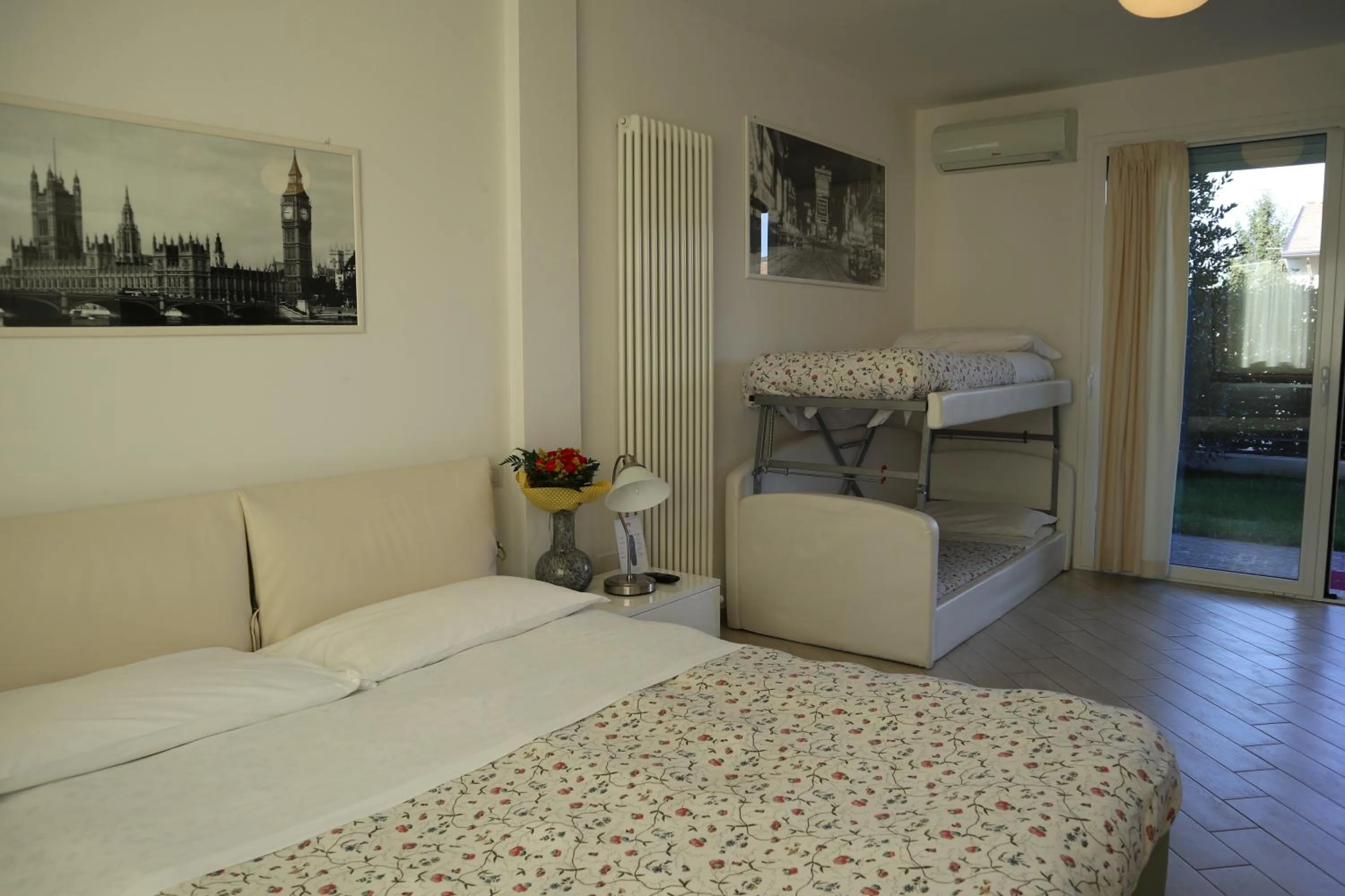 Bed in Camera & Caffè Cenni