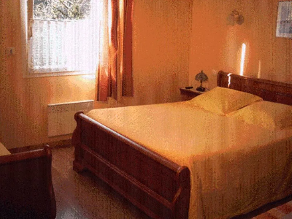 Photo of the whole room, Bed in Chambres d'Hôtes La Balaguère