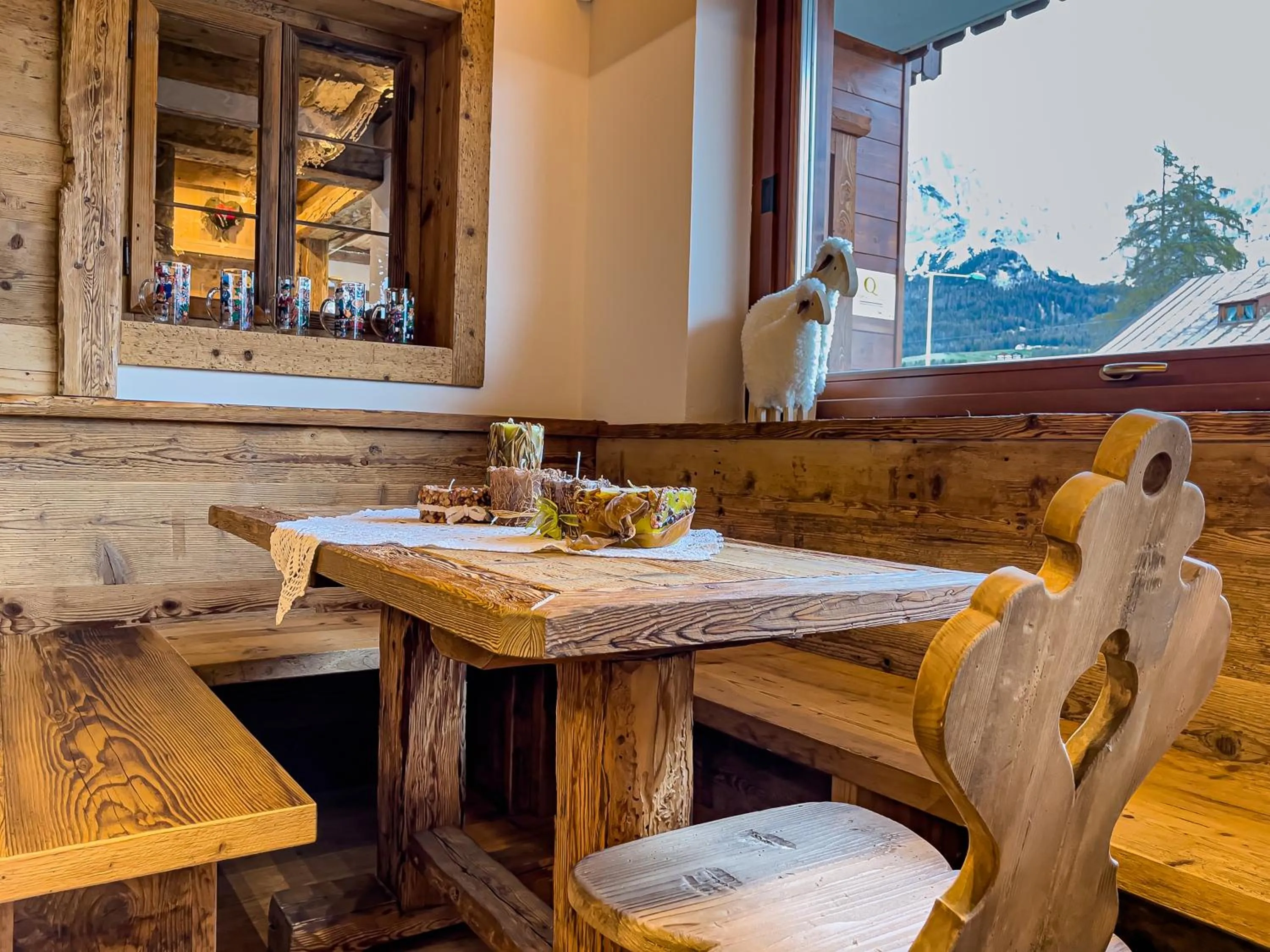 Communal lounge/ TV room in Hotel da Beppe Sello