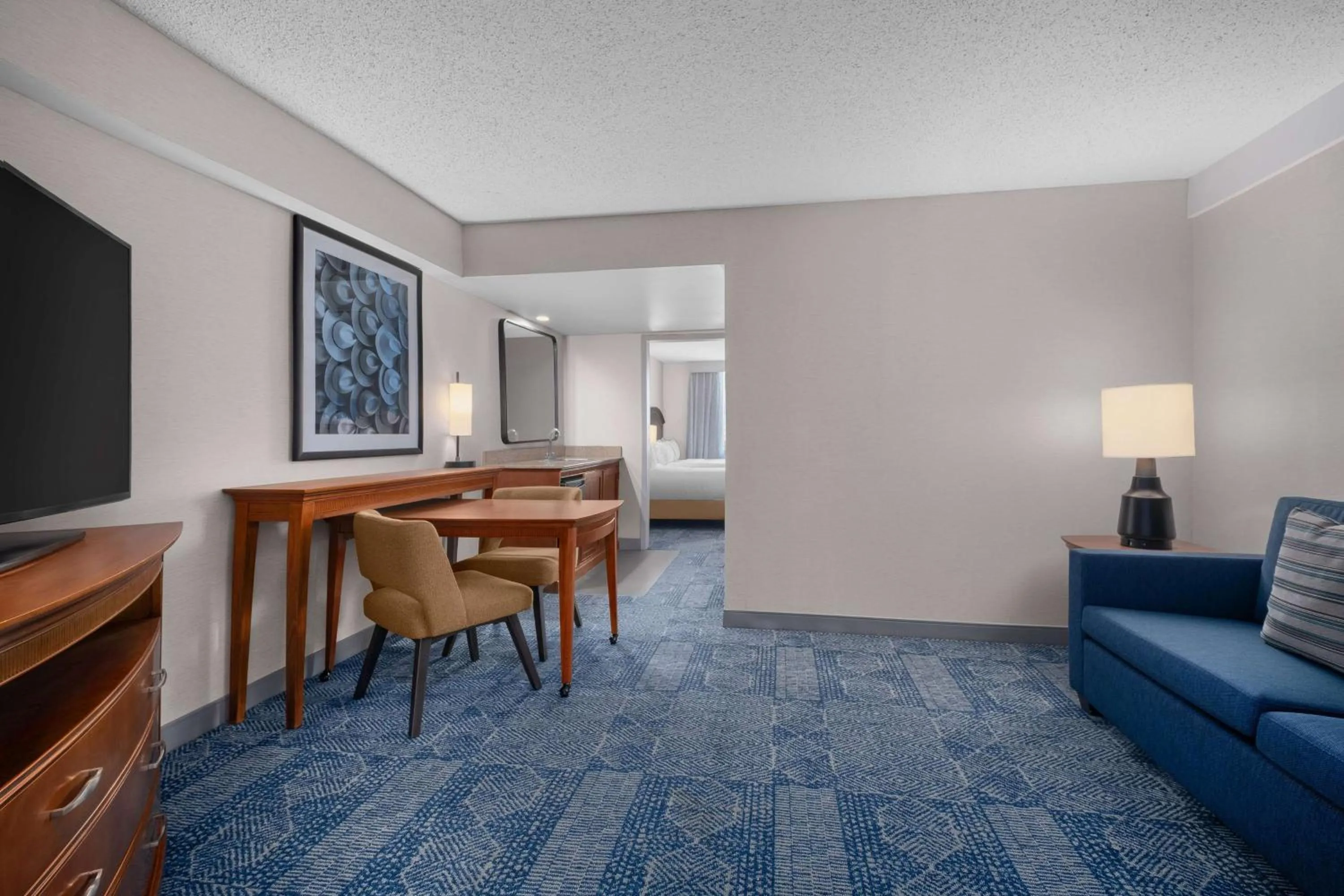 Living room, Bed in Embassy Suites by Hilton El Paso